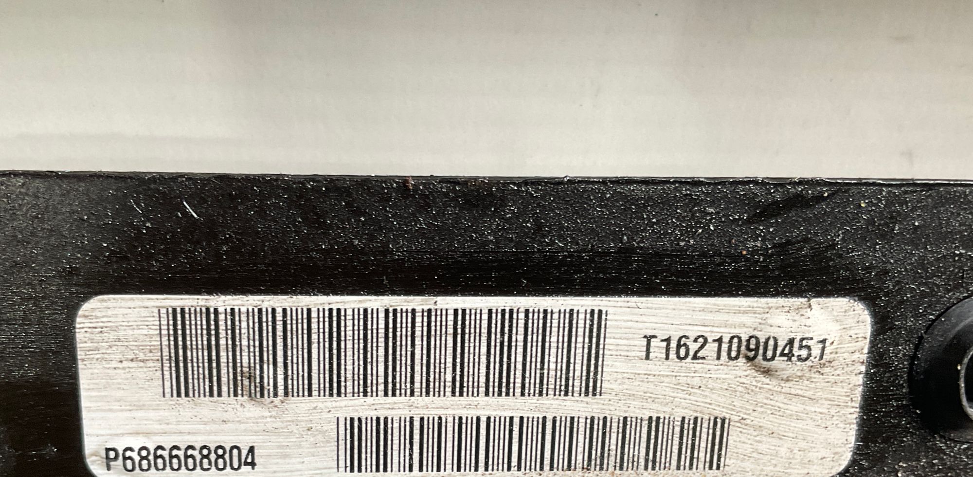 https://ycs.partsauto.market/partsauto-images/thmbs/userImages/h353NjtZg3VDP19b5HMt7LlpbQ93/part/ed449d07-3f15-49bd-9a5e-7494c7196ce5_1745940304527.jpg