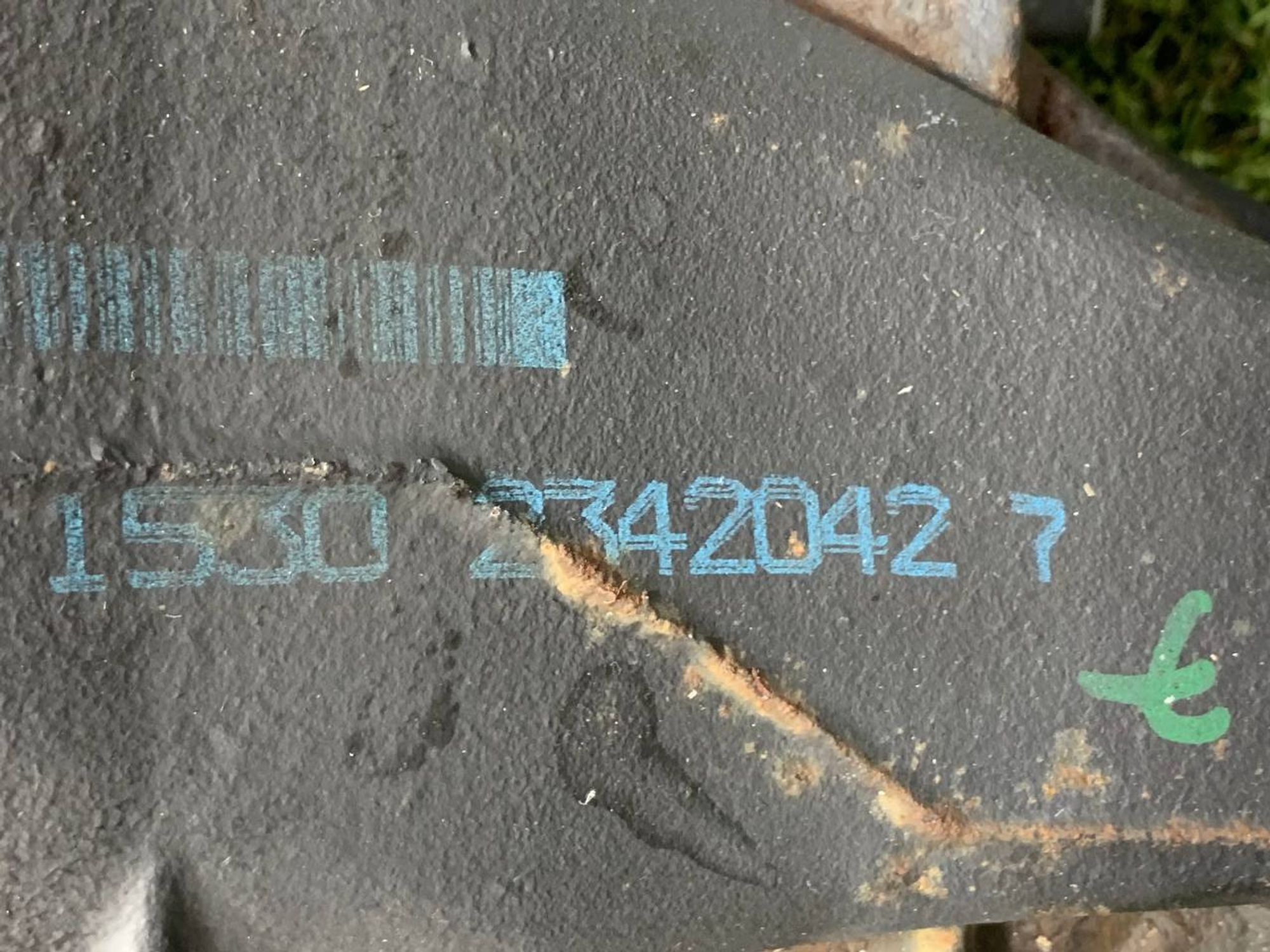 https://ycs.partsauto.market/partsauto-images/thmbs/userImages/h353NjtZg3VDP19b5HMt7LlpbQ93/part/ed4cde86-353a-48c4-99e4-c7037e904a50_1715355519025.jpg