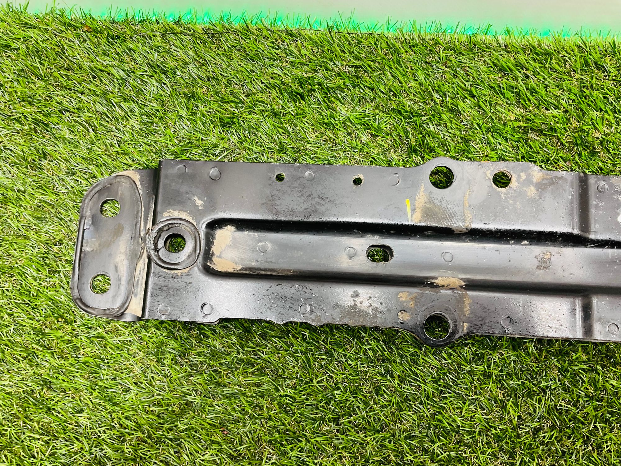 https://ycs.partsauto.market/partsauto-images/thmbs/userImages/h353NjtZg3VDP19b5HMt7LlpbQ93/part/ee0da714-8f33-489b-8898-1f883d778529_1784978686391.jpg