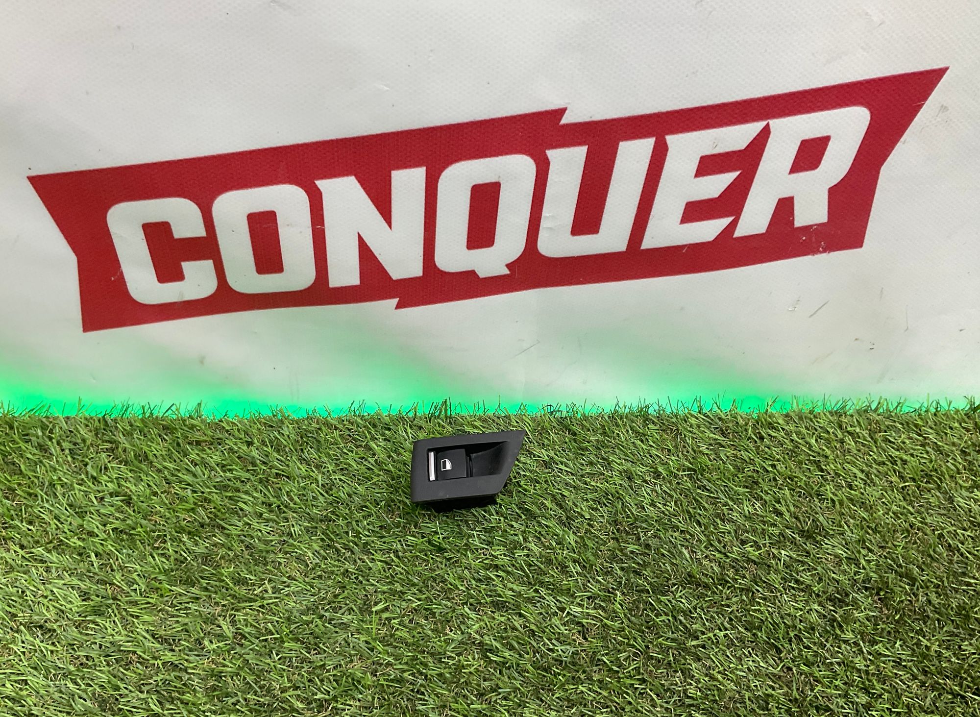 Кнопка стеклоподъемника BMW 5 серия, F10/F11/F07 рестайлинг, 1000 рублей, Москва