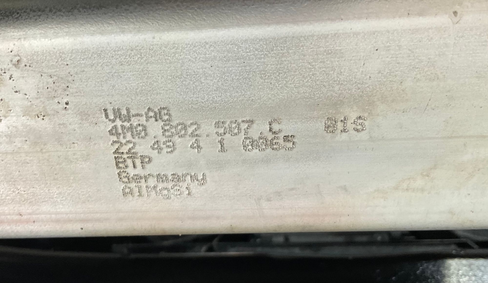 https://ycs.partsauto.market/partsauto-images/thmbs/userImages/h353NjtZg3VDP19b5HMt7LlpbQ93/part/ee1c35b3-9db3-405a-9abb-dc6b778d9b3c_1784040949908.jpg