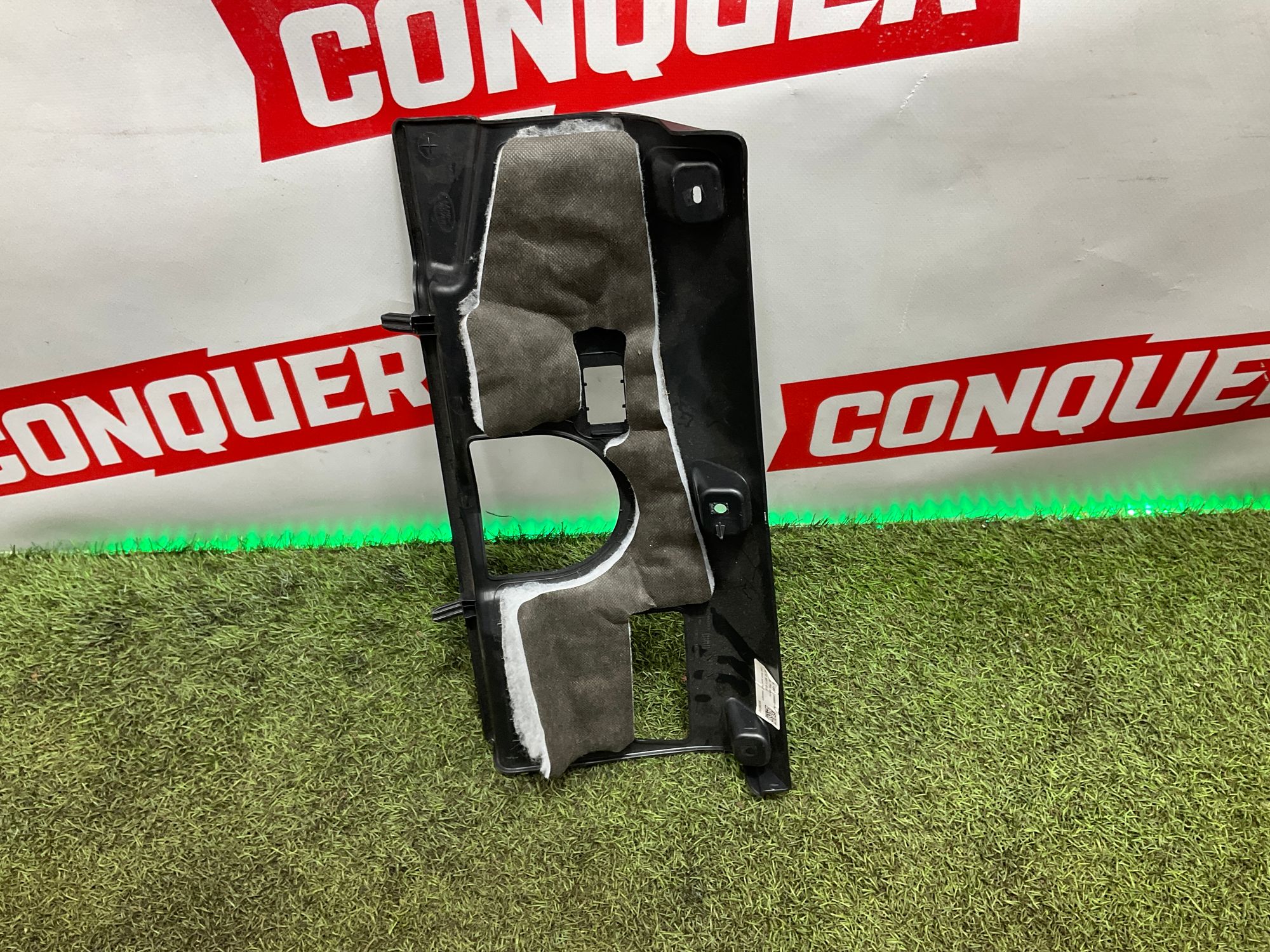 Накладка передней панели правая Land Rover Defender II L663 2022, 3500 рублей, Москва