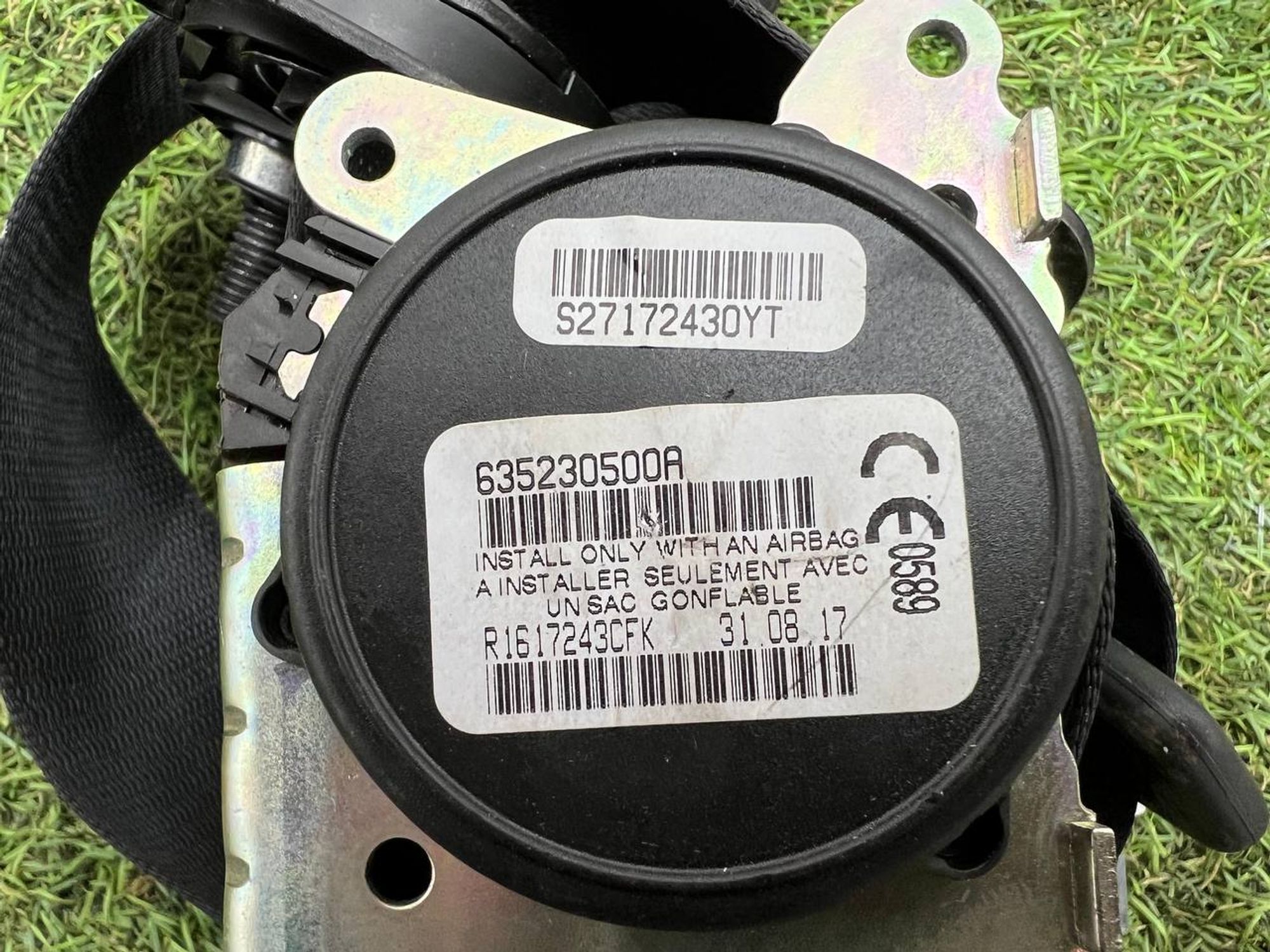 https://ycs.partsauto.market/partsauto-images/thmbs/userImages/h353NjtZg3VDP19b5HMt7LlpbQ93/part/ee5a84a8-be50-4b1e-95aa-e91063cb2943_1711711523550.jpg