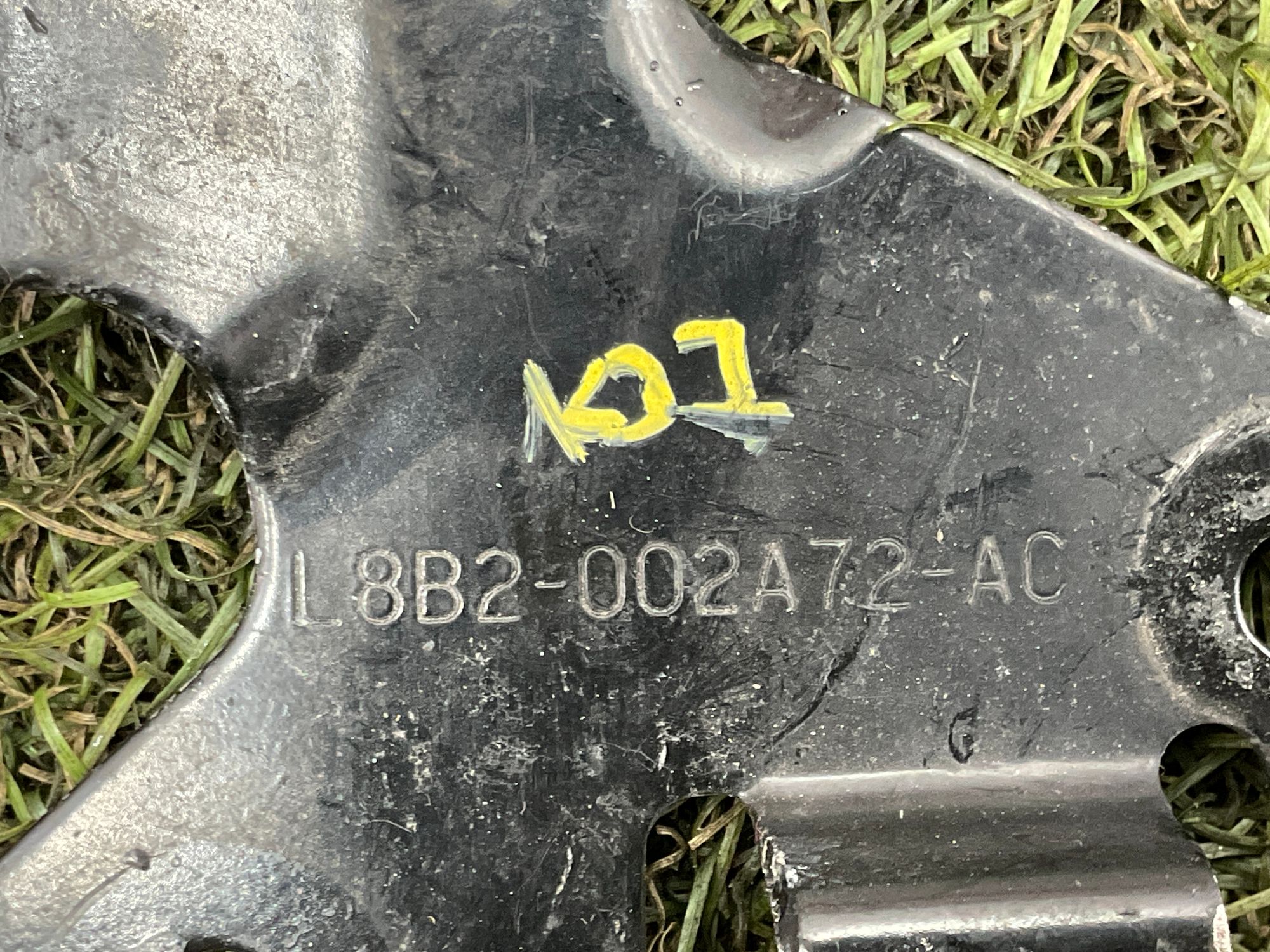 Крепление телевизора правое Land Rover Defender II L663 2022, 2000 рублей, Москва