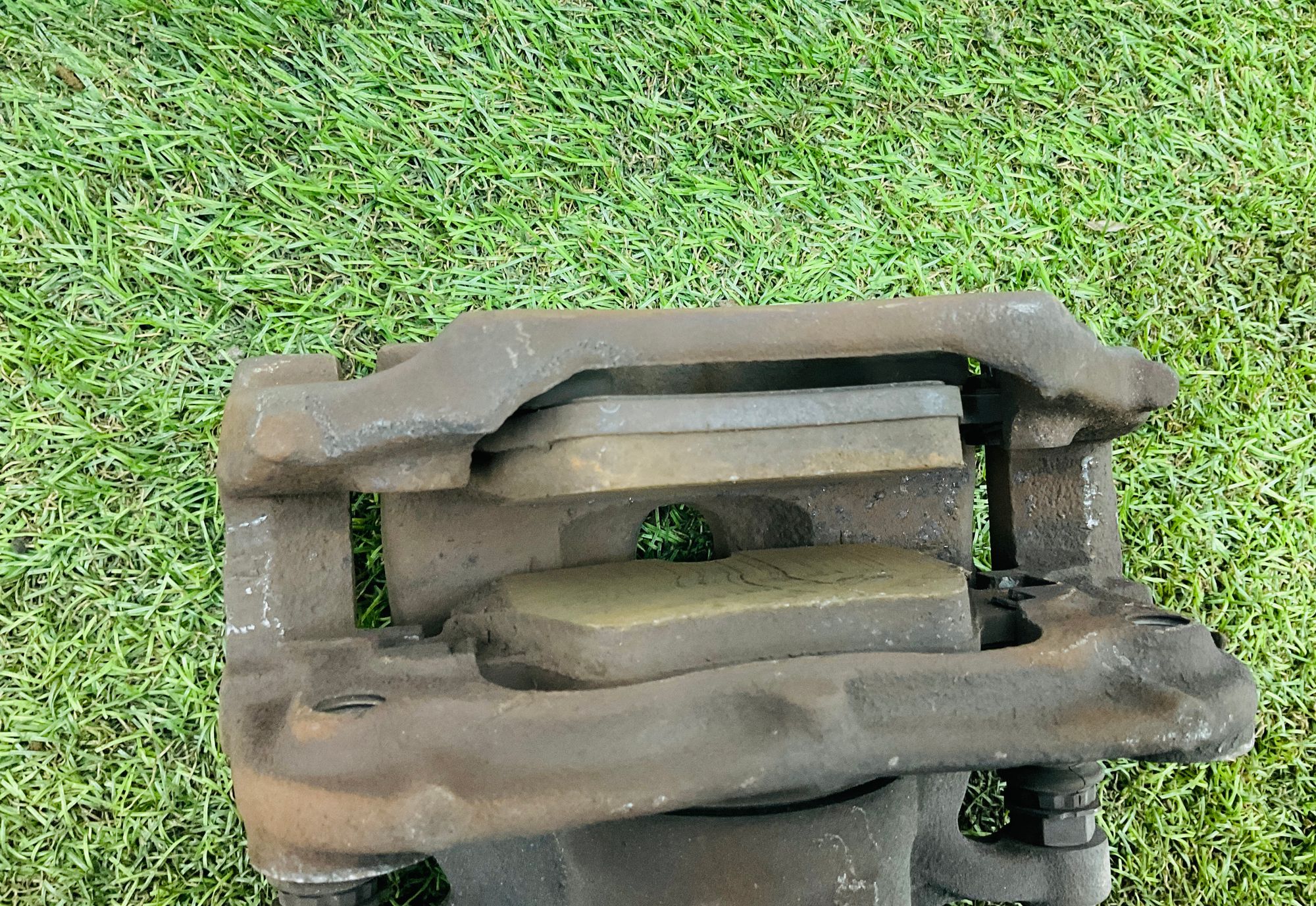 Суппорт тормозной передний правый BMW 5 серия, G30/G31, 4000 рублей, Москва