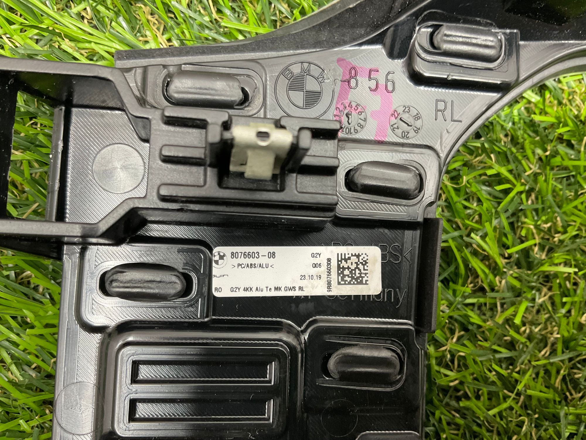 https://ycs.partsauto.market/partsauto-images/thmbs/userImages/h353NjtZg3VDP19b5HMt7LlpbQ93/part/eead556b-0239-481e-9881-e15b7db51f9b_1781522508165.jpg