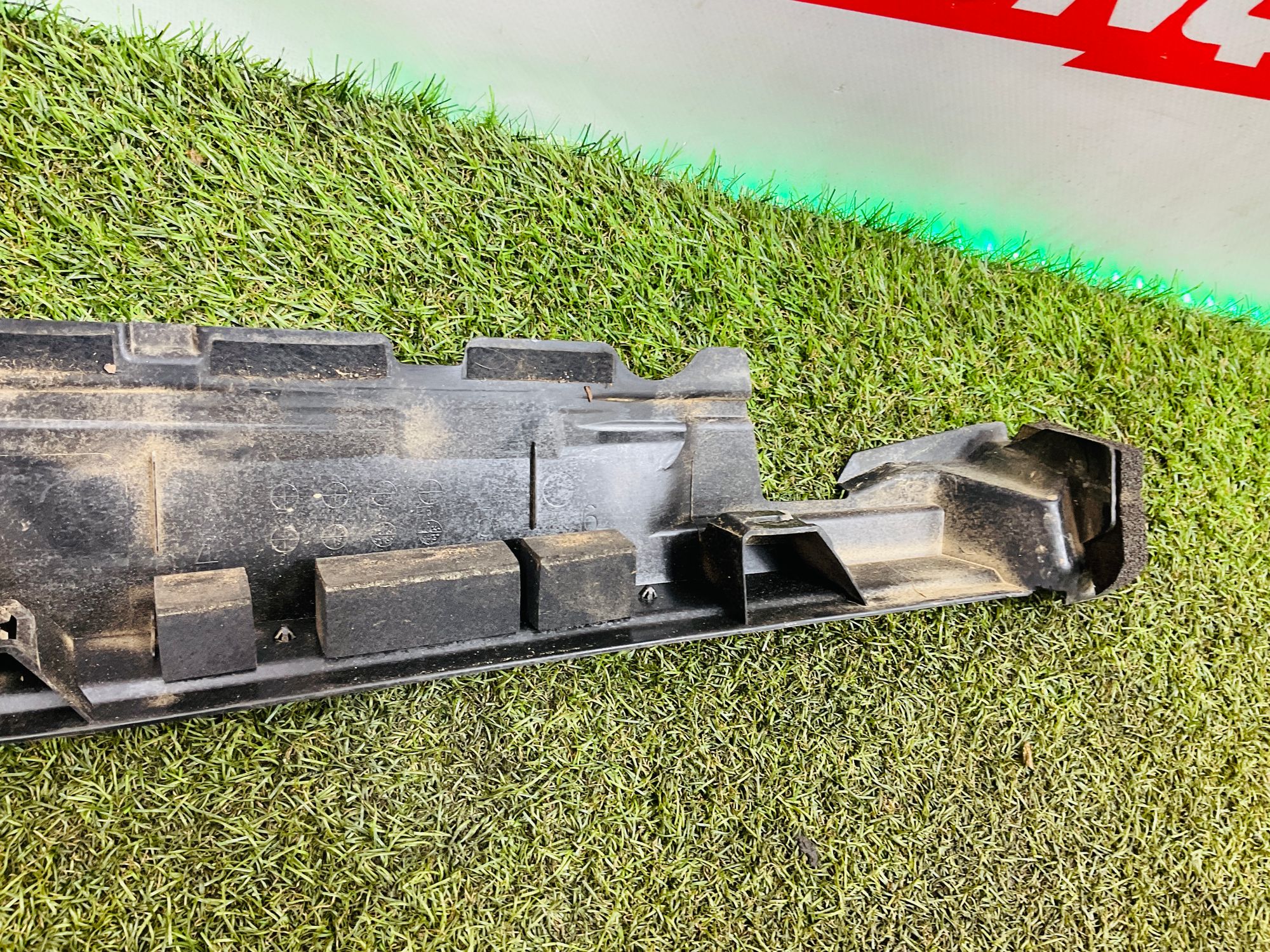 https://ycs.partsauto.market/partsauto-images/thmbs/userImages/h353NjtZg3VDP19b5HMt7LlpbQ93/part/ef1dc731-df22-4137-8978-158e149c74eb_1779803701041.jpg