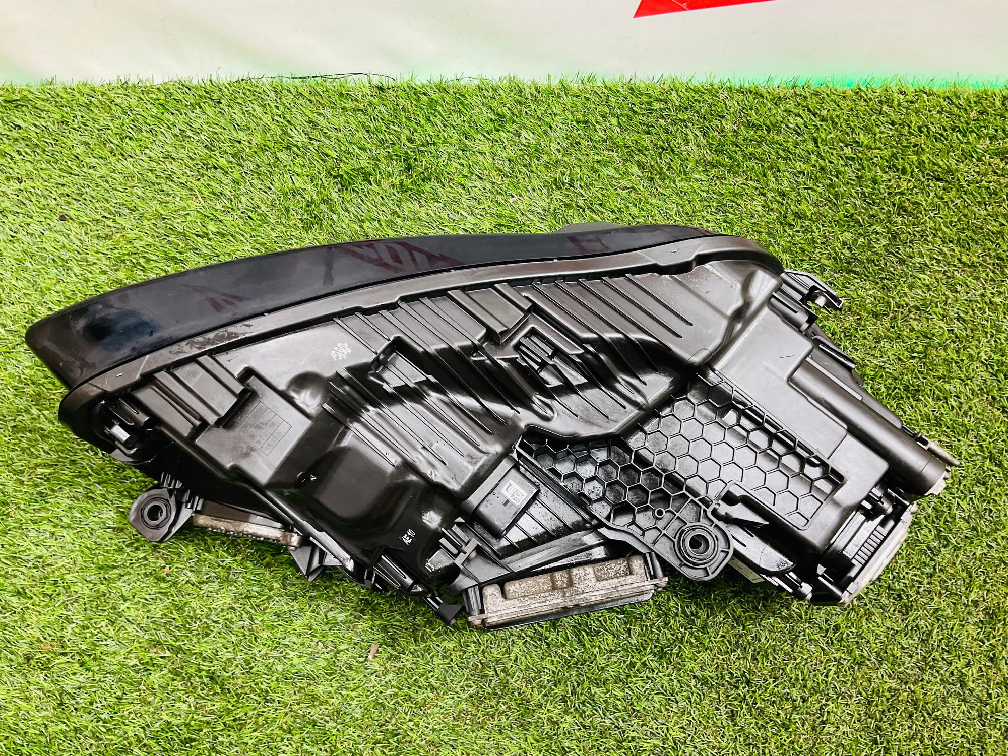 https://ycs.partsauto.market/partsauto-images/thmbs/userImages/h353NjtZg3VDP19b5HMt7LlpbQ93/part/ef21343c-06b1-4014-b7f0-19ad15dccd4d_1785834367541.jpg