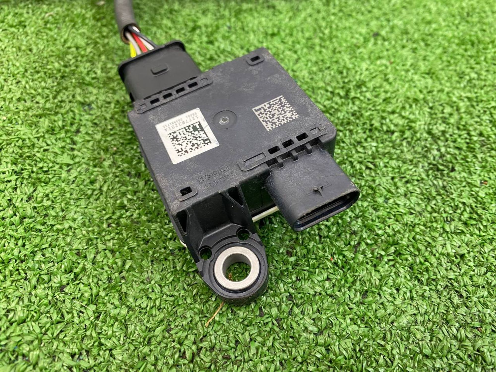 https://ycs.partsauto.market/partsauto-images/thmbs/userImages/h353NjtZg3VDP19b5HMt7LlpbQ93/part/ef361b42-59f8-4777-b06a-eb8ccdc00cbf_1744207511987.jpg