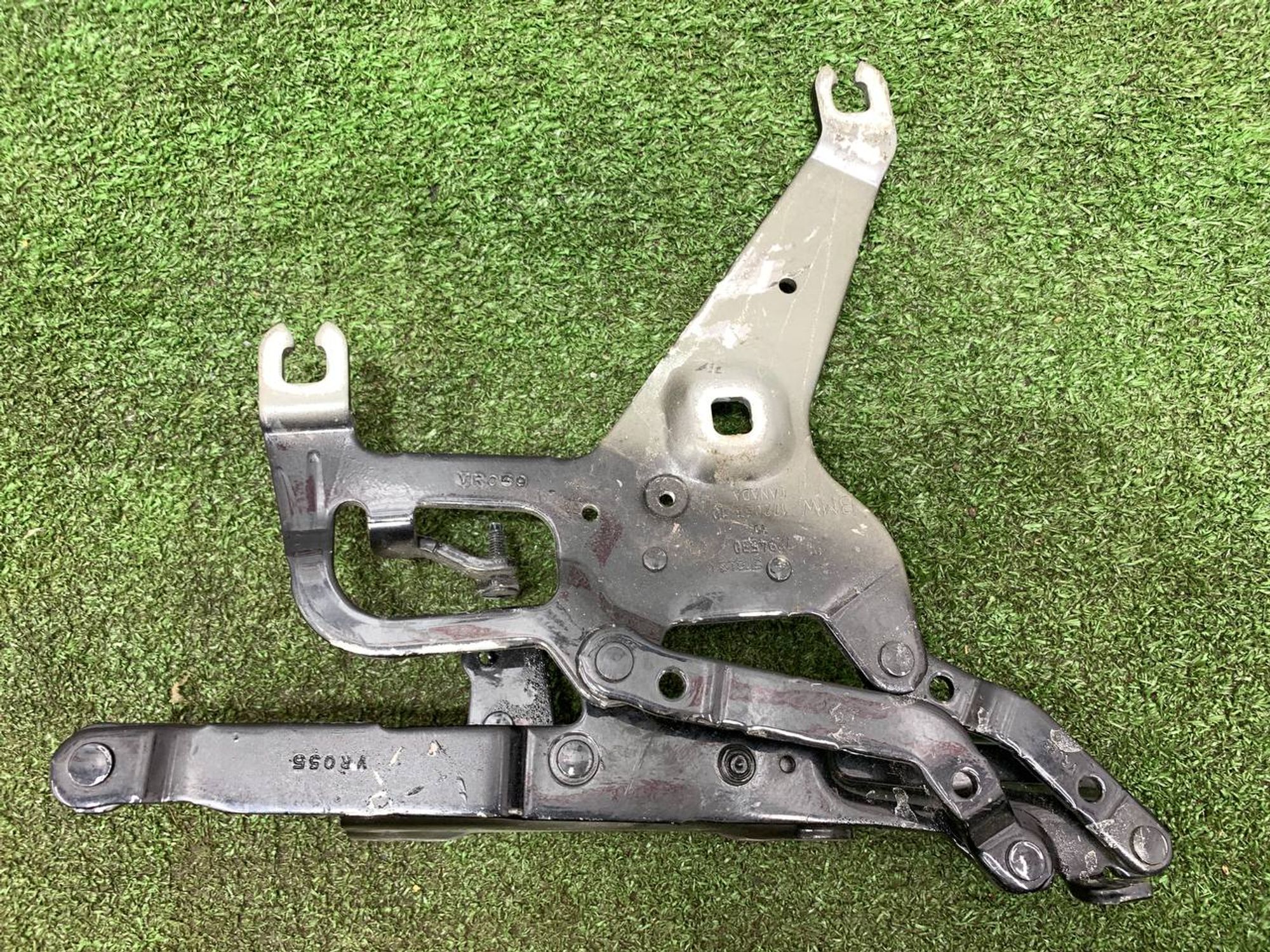 https://ycs.partsauto.market/partsauto-images/thmbs/userImages/h353NjtZg3VDP19b5HMt7LlpbQ93/part/ef9315d1-e309-421f-b377-1283022b674a_1727271405535.jpg