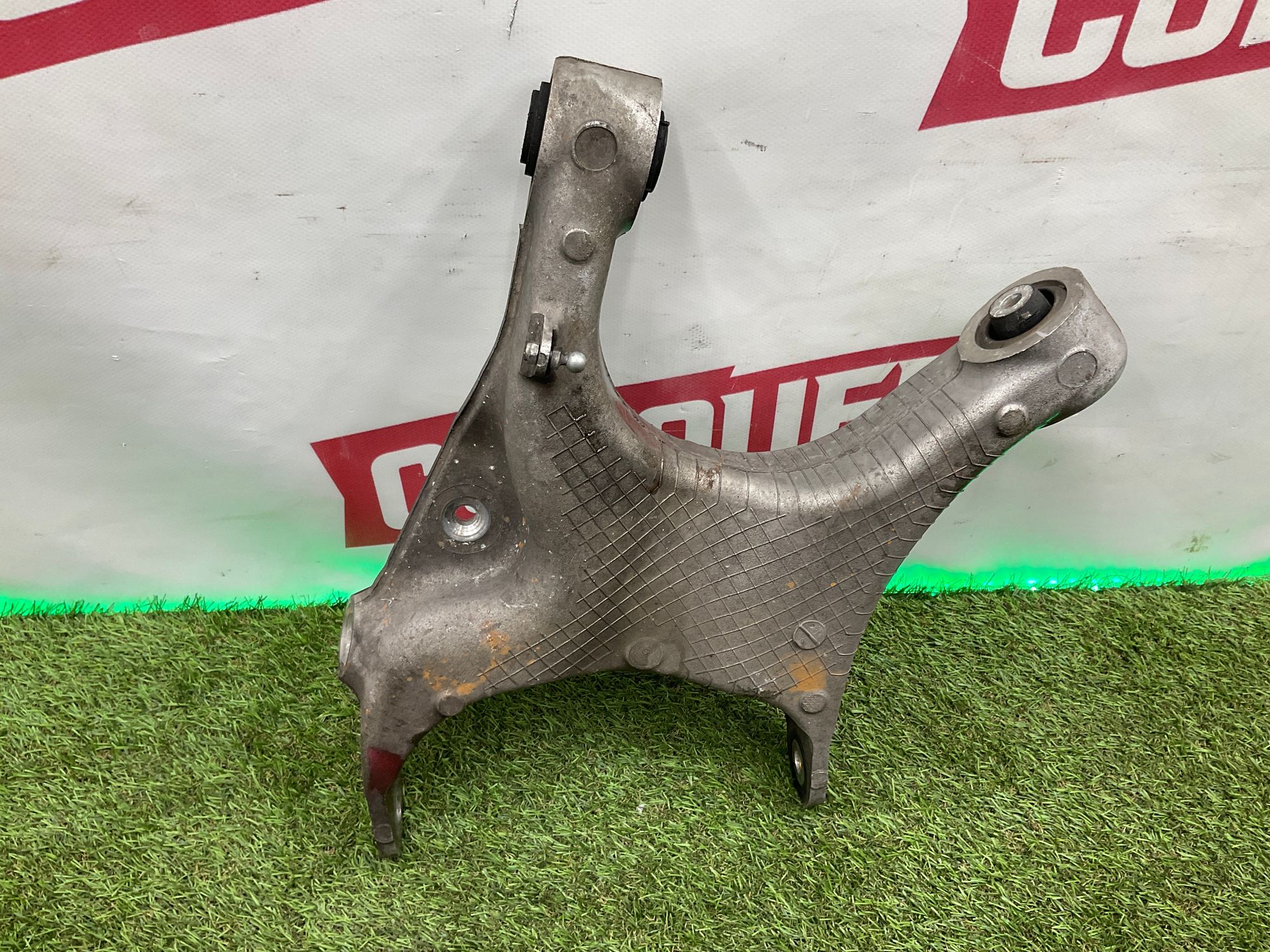 https://ycs.partsauto.market/partsauto-images/thmbs/userImages/h353NjtZg3VDP19b5HMt7LlpbQ93/part/ef971d49-7e1f-4592-afe9-8b3911fbfedc_1748268712697.jpg