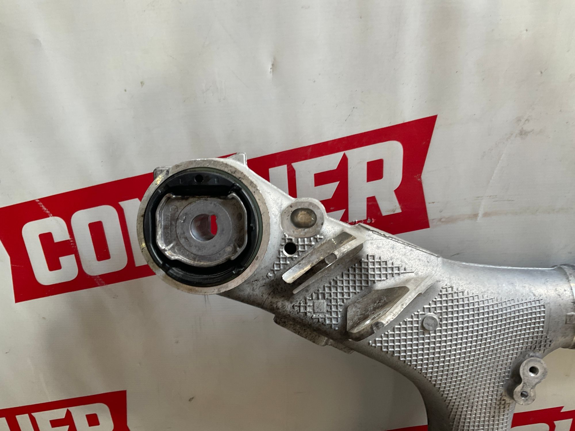 https://ycs.partsauto.market/partsauto-images/thmbs/userImages/h353NjtZg3VDP19b5HMt7LlpbQ93/part/f073a4fd-f433-4880-a7e6-0c32b2328ffa_1742470423819.jpg