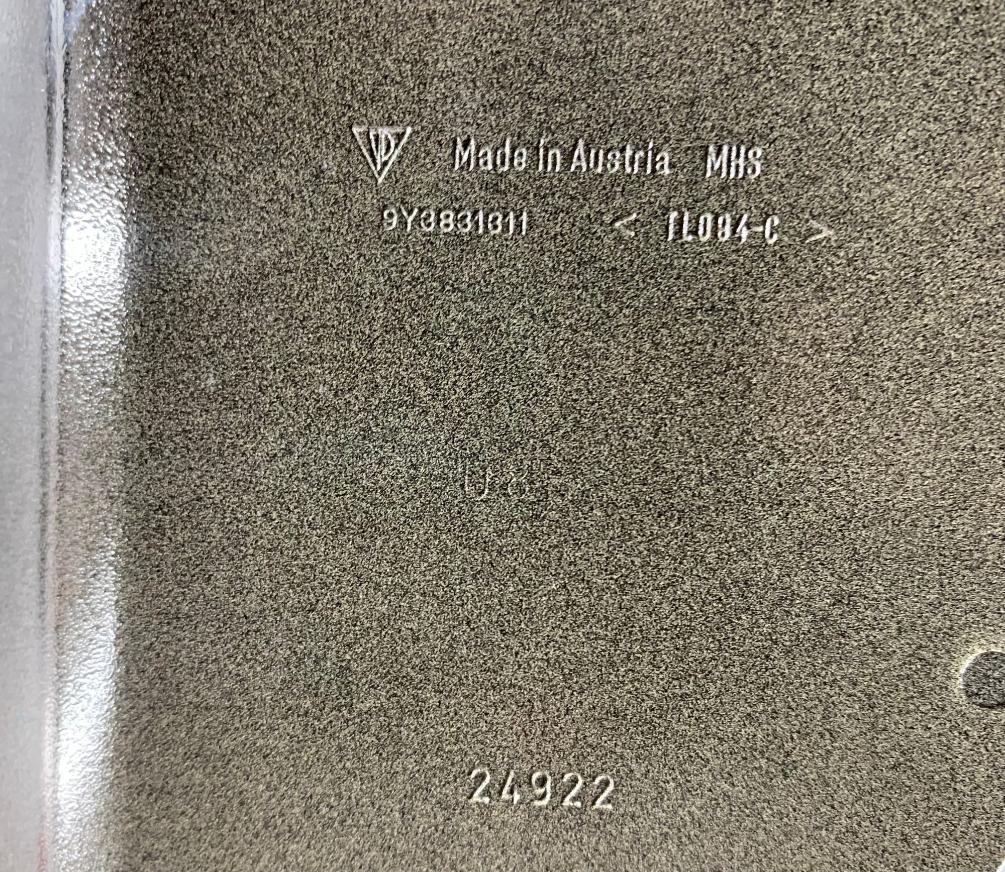 https://ycs.partsauto.market/partsauto-images/thmbs/userImages/h353NjtZg3VDP19b5HMt7LlpbQ93/part/f0c7d475-8e44-4bc3-b4c5-f5a50f1110ce_1784042943936.jpg