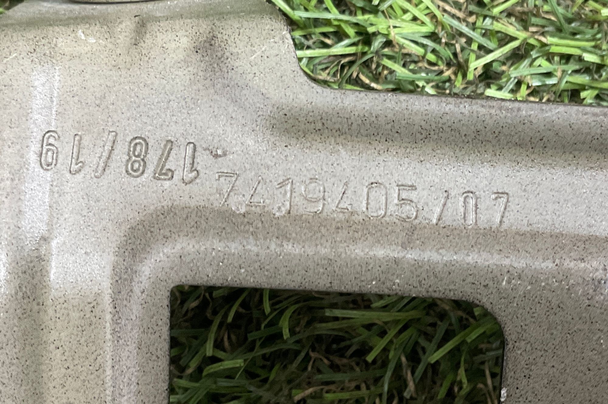 Кронштейн крыла левый BMW 3 серия, G20/G21, 2000 рублей, Москва