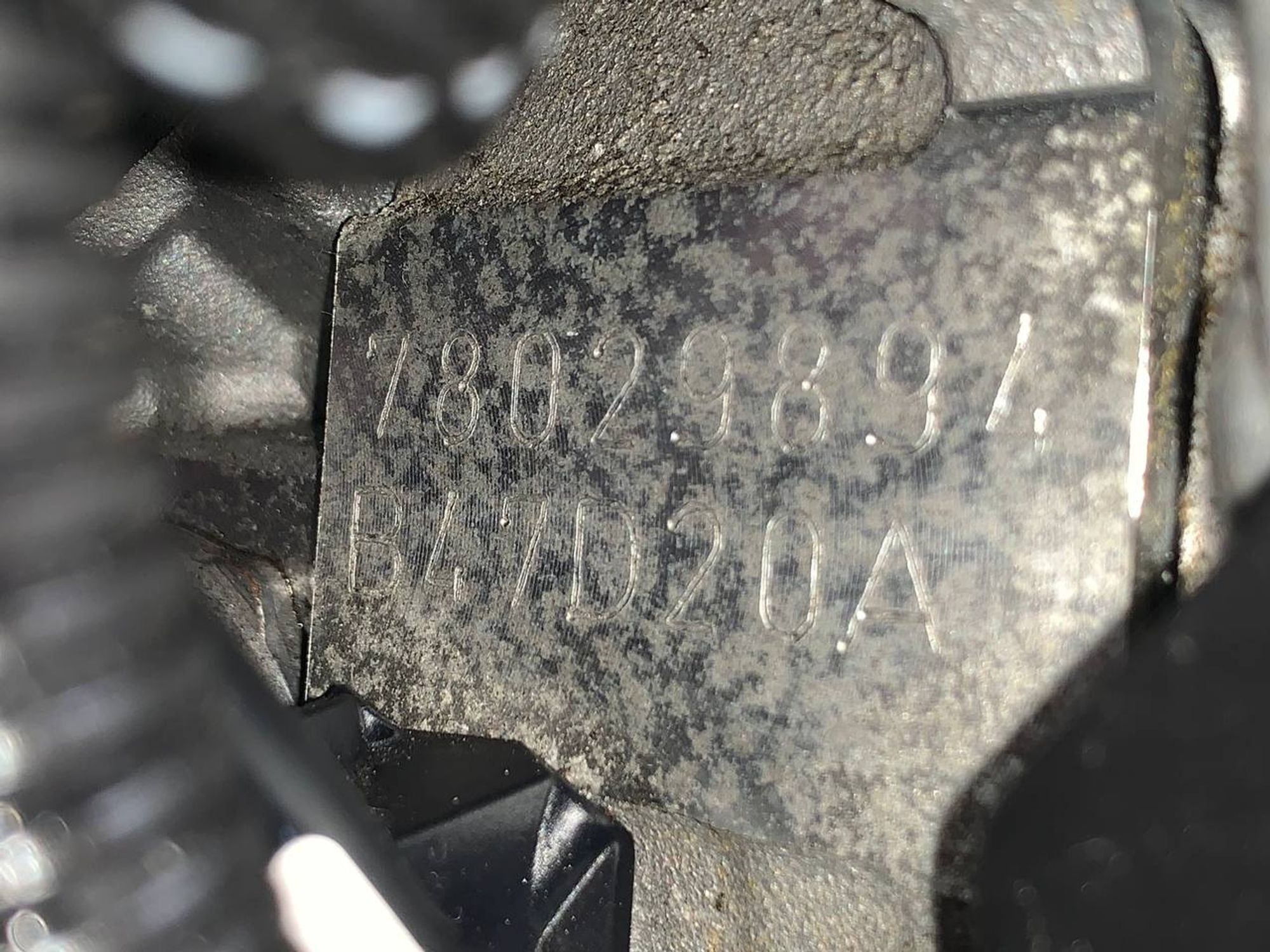 https://ycs.partsauto.market/partsauto-images/thmbs/userImages/h353NjtZg3VDP19b5HMt7LlpbQ93/part/f0ed5e50-3f7e-4075-892f-df6f06eb6673_1729934270411.jpg
