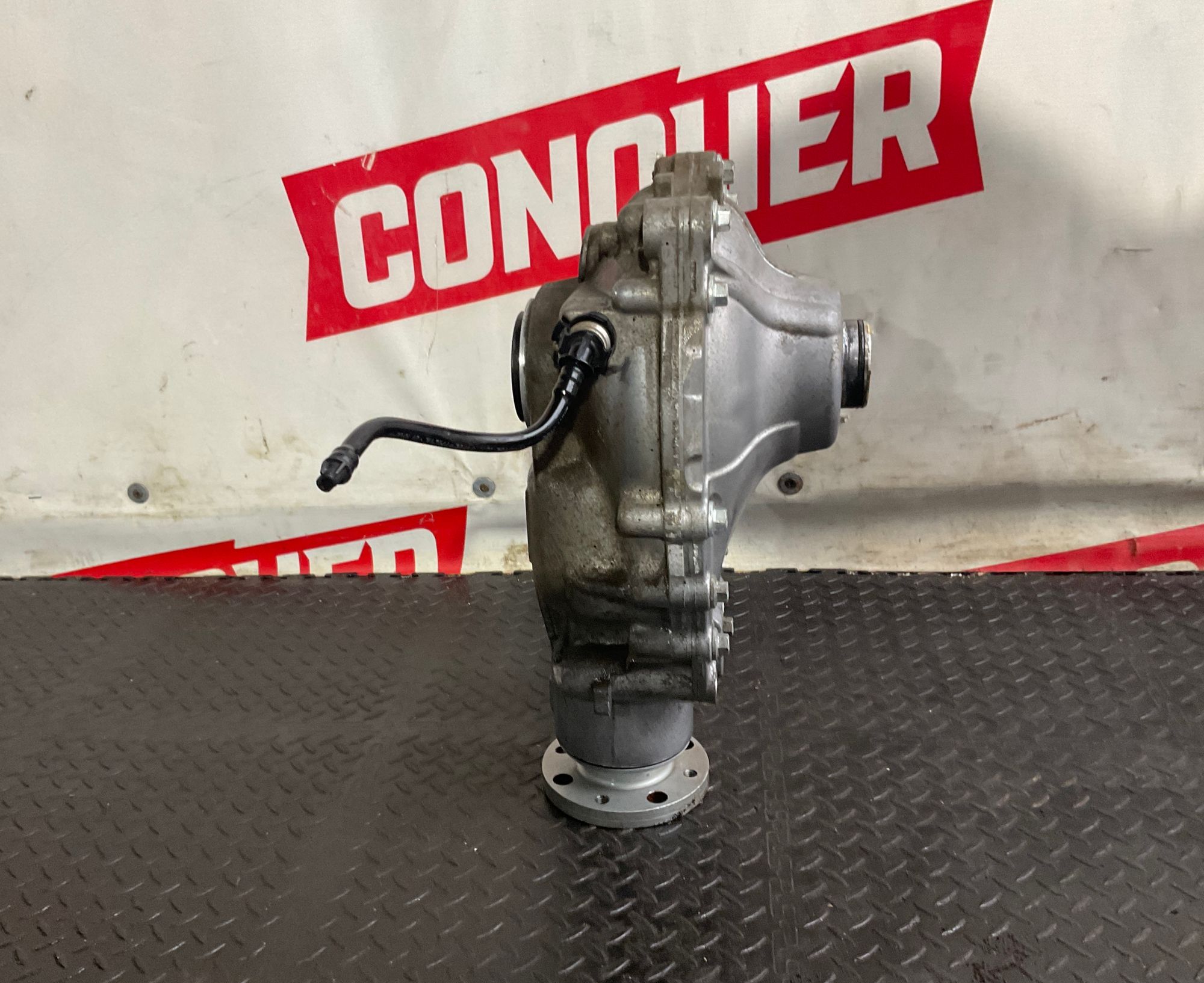 https://ycs.partsauto.market/partsauto-images/thmbs/userImages/h353NjtZg3VDP19b5HMt7LlpbQ93/part/f0f70a92-9401-49d4-bc0d-668374ee5f58_1741954970132.jpg