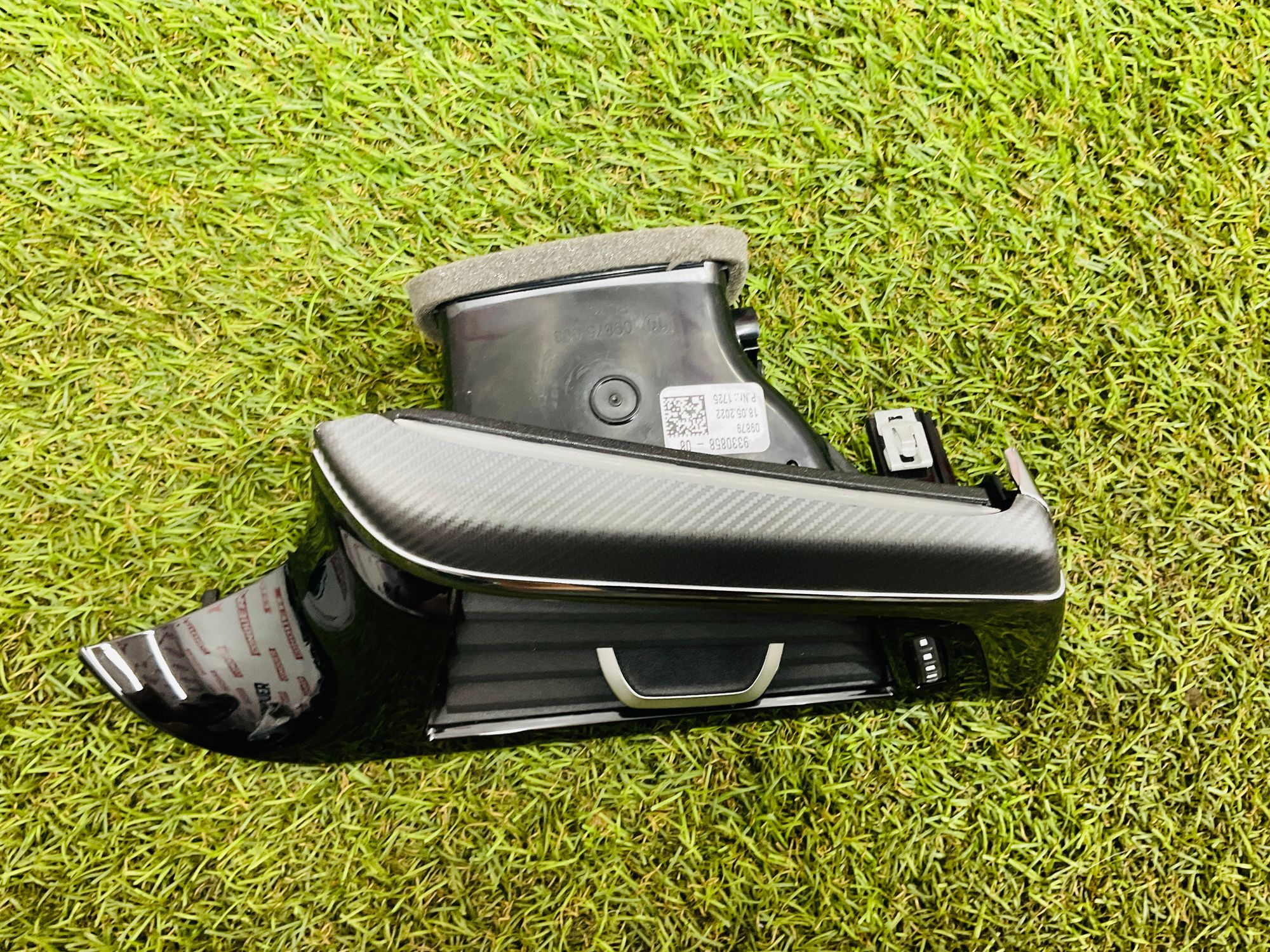 https://ycs.partsauto.market/partsauto-images/thmbs/userImages/h353NjtZg3VDP19b5HMt7LlpbQ93/part/f16f01ac-709b-4d4d-ac84-35fb0e987282_1779195470111.jpg