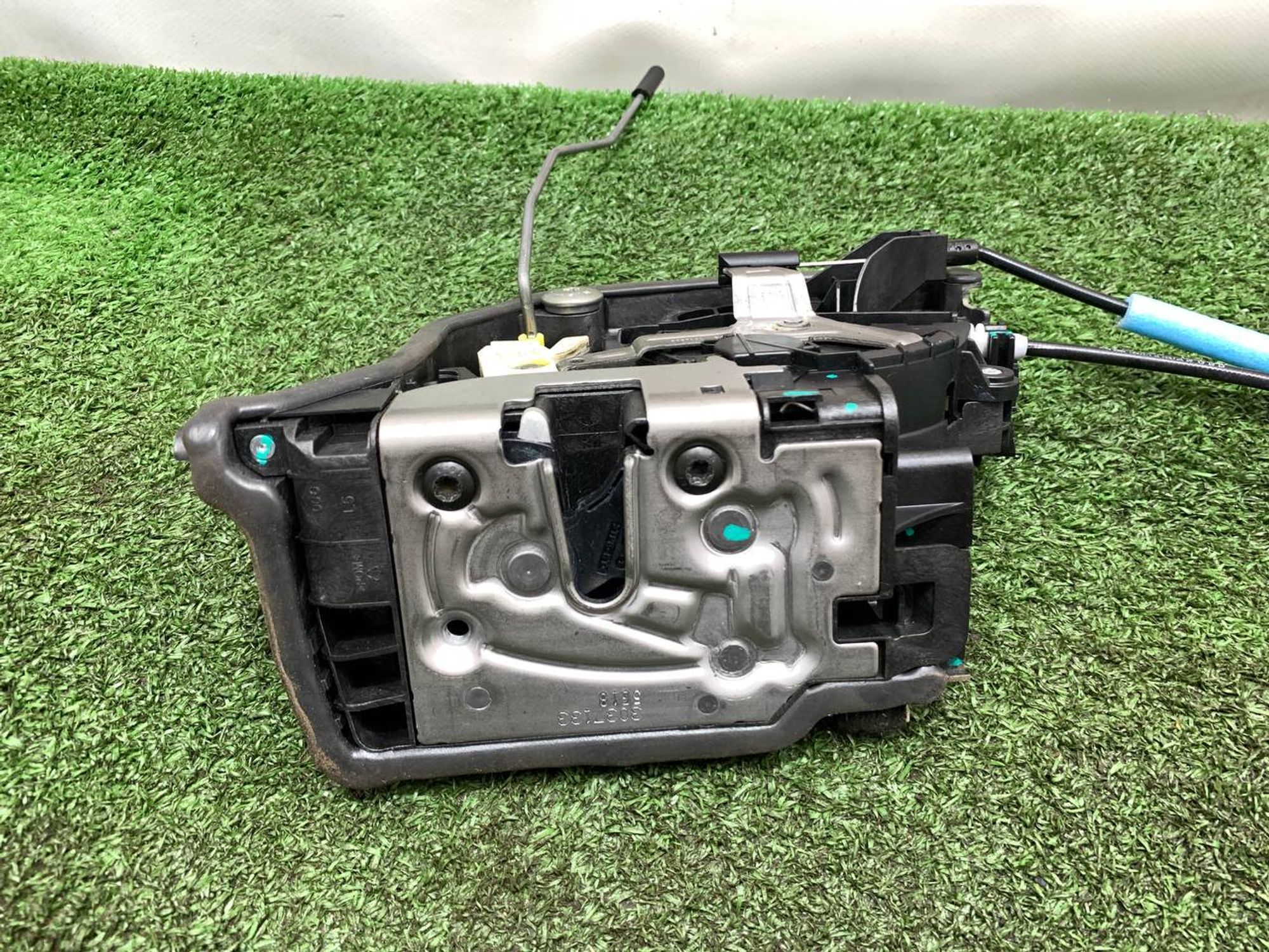 https://ycs.partsauto.market/partsauto-images/thmbs/userImages/h353NjtZg3VDP19b5HMt7LlpbQ93/part/f1c54117-3790-4a63-8034-837f4ca47de7_1726847146945.jpg