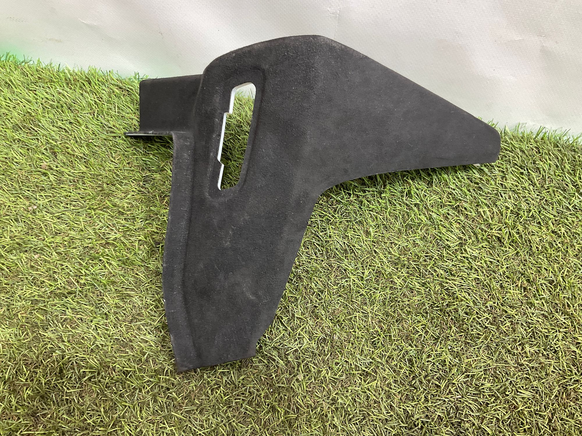 Накладка задней полки левая BMW M8 F92 2019, 2000 рублей, Москва