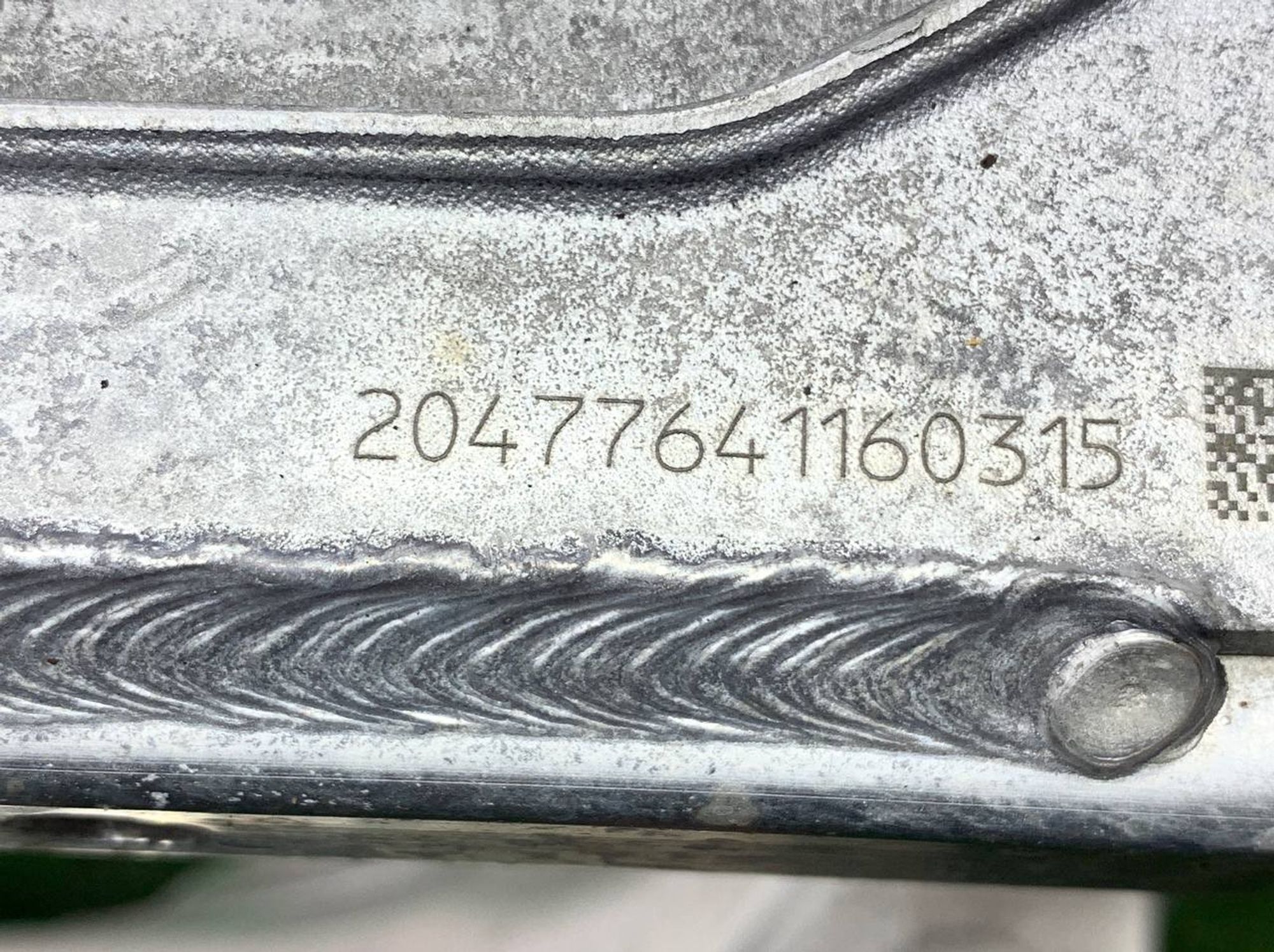 https://ycs.partsauto.market/partsauto-images/thmbs/userImages/h353NjtZg3VDP19b5HMt7LlpbQ93/part/f1f6af5f-60ad-4bb9-b924-ae2ce7fc7678_1721029093051.jpg
