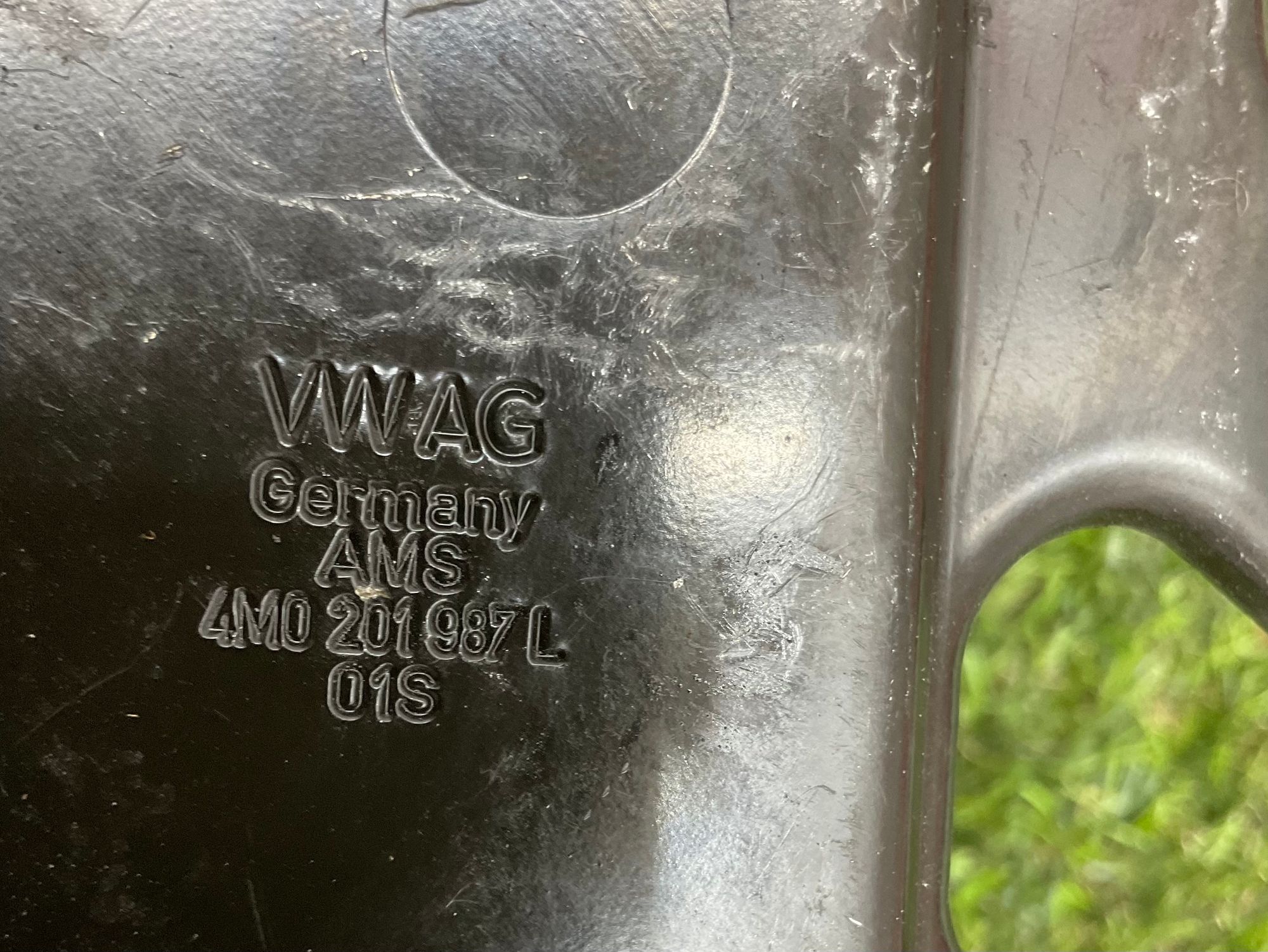 https://ycs.partsauto.market/partsauto-images/thmbs/userImages/h353NjtZg3VDP19b5HMt7LlpbQ93/part/f221ee99-136d-4254-82eb-dce3a2c53297_1786792670003.jpg