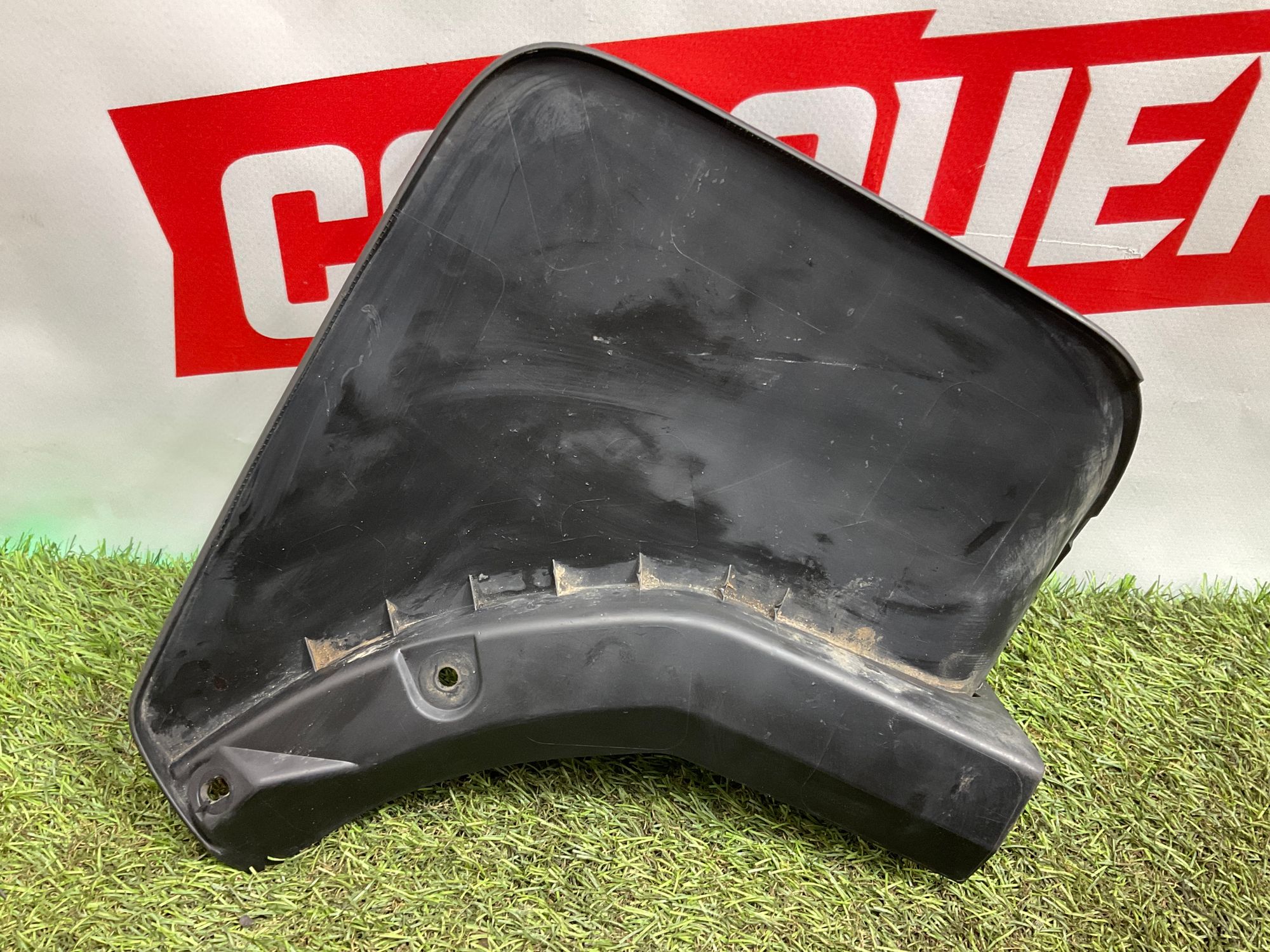 Брызговик задний левый Toyota Land Cruiser 300 (2021—2023) 2022, 3000 рублей, Москва