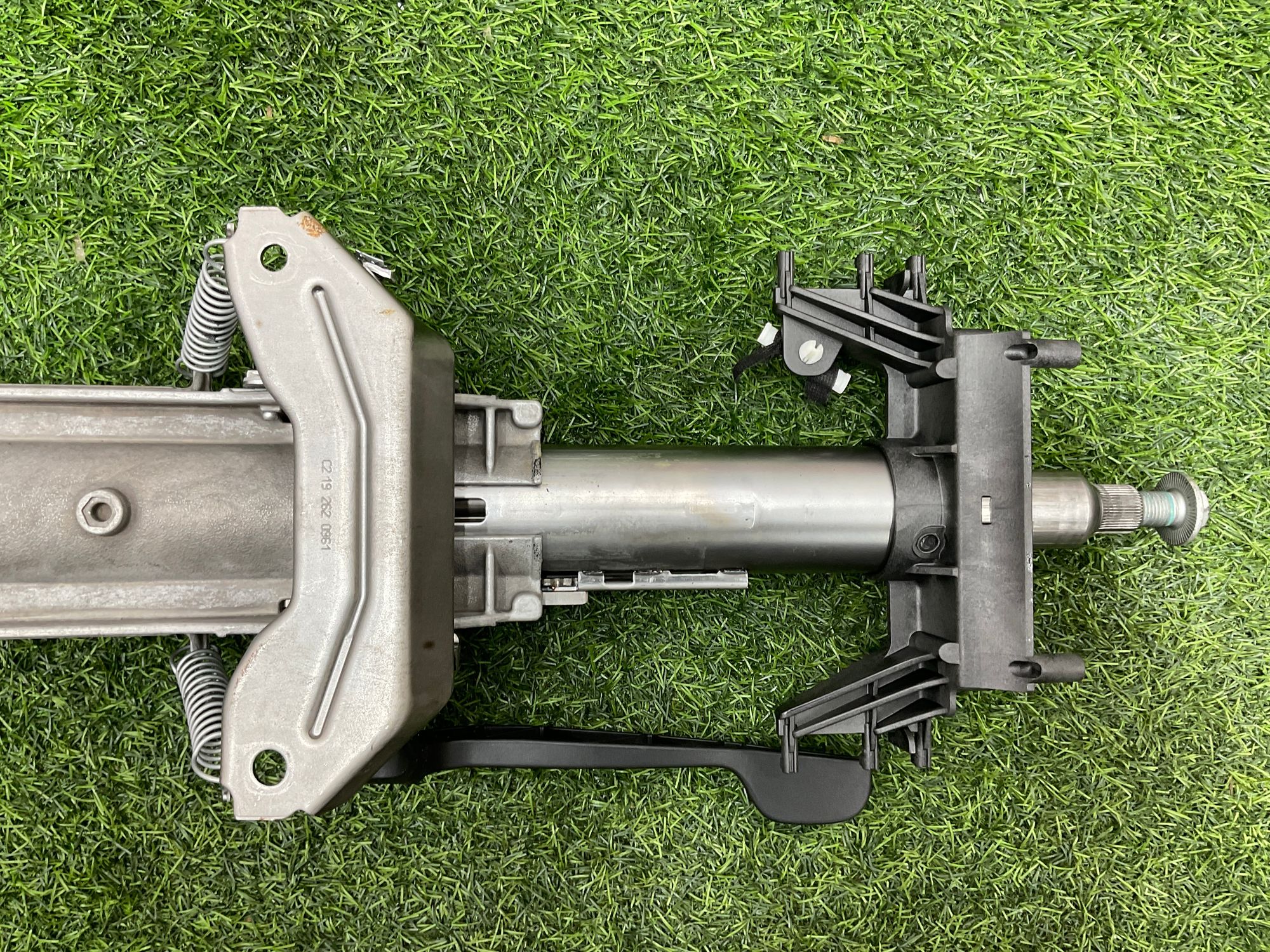 https://ycs.partsauto.market/partsauto-images/thmbs/userImages/h353NjtZg3VDP19b5HMt7LlpbQ93/part/f2a25b3b-dcdf-4aa7-af64-7d24959b2c6d_1736324692212.jpg