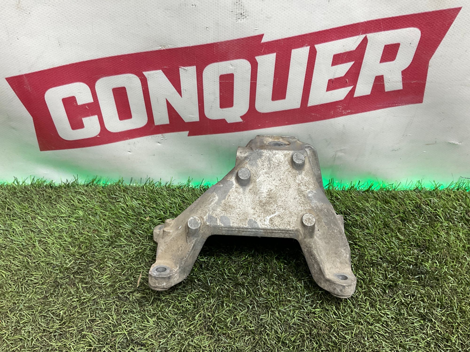 Кронштейн двигателя правый B57 BMW X7, G07 рестайлинг, 4000 рублей, Москва