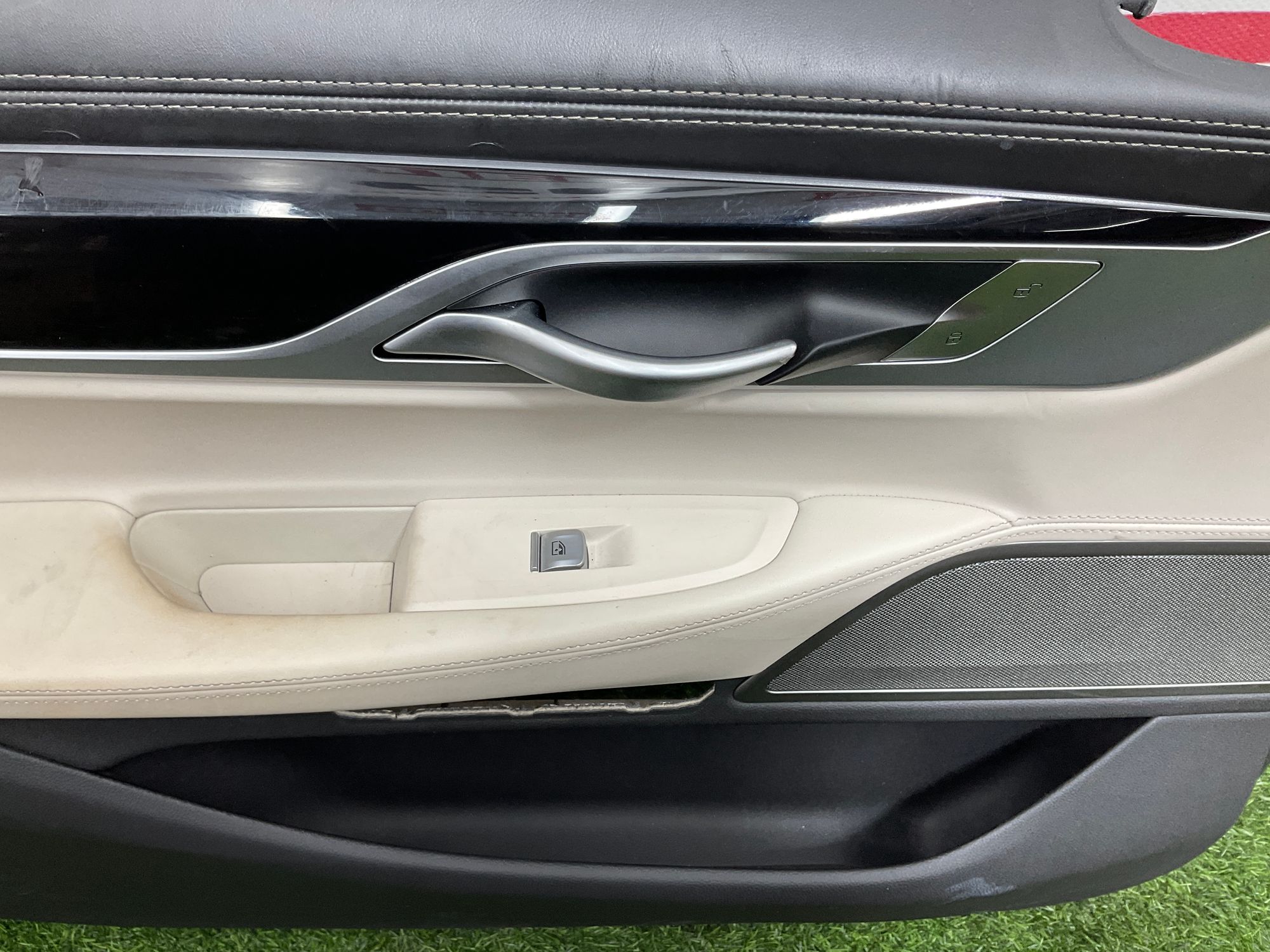 https://ycs.partsauto.market/partsauto-images/thmbs/userImages/h353NjtZg3VDP19b5HMt7LlpbQ93/part/f3cba6fc-5cf8-448a-ac0d-e49f7c16a0d6_1737555476836.jpg