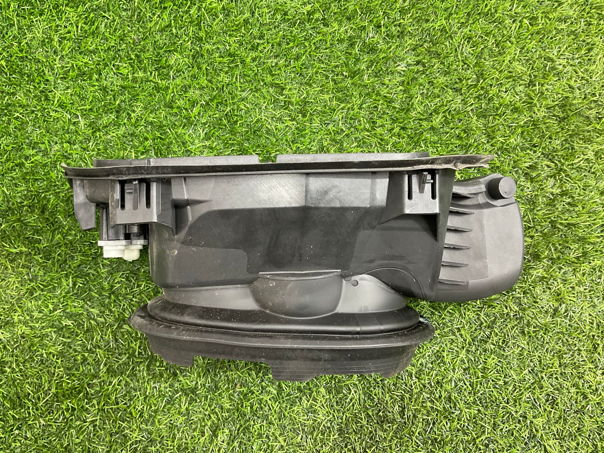 https://ycs.partsauto.market/partsauto-images/thmbs/userImages/h353NjtZg3VDP19b5HMt7LlpbQ93/part/f3f27746-6f3b-4a0d-9282-9122b8630516_1740668530673.jpg