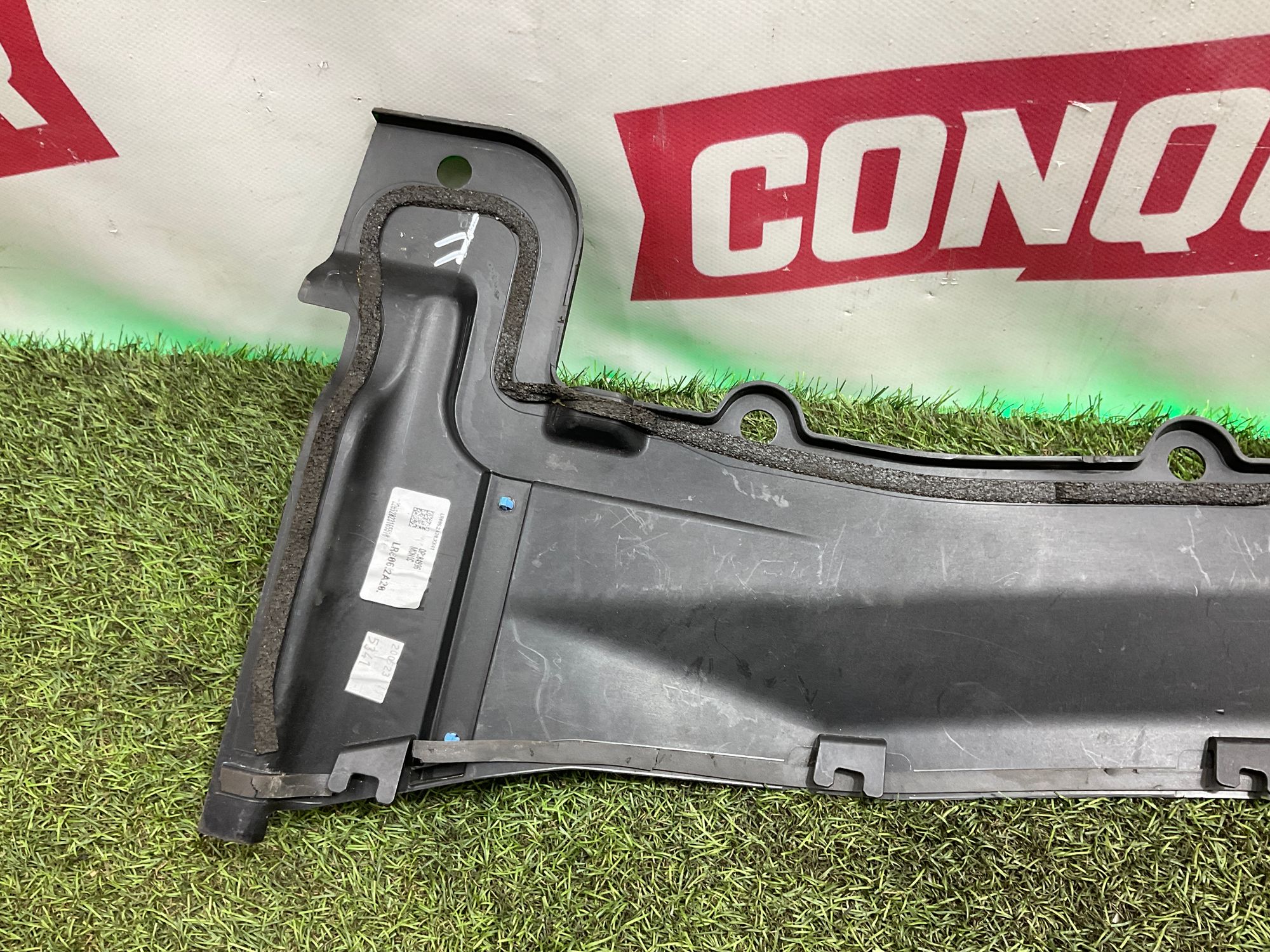 Накладка жабо правая Land Rover Defender II L663 2022, 9500 рублей, Москва