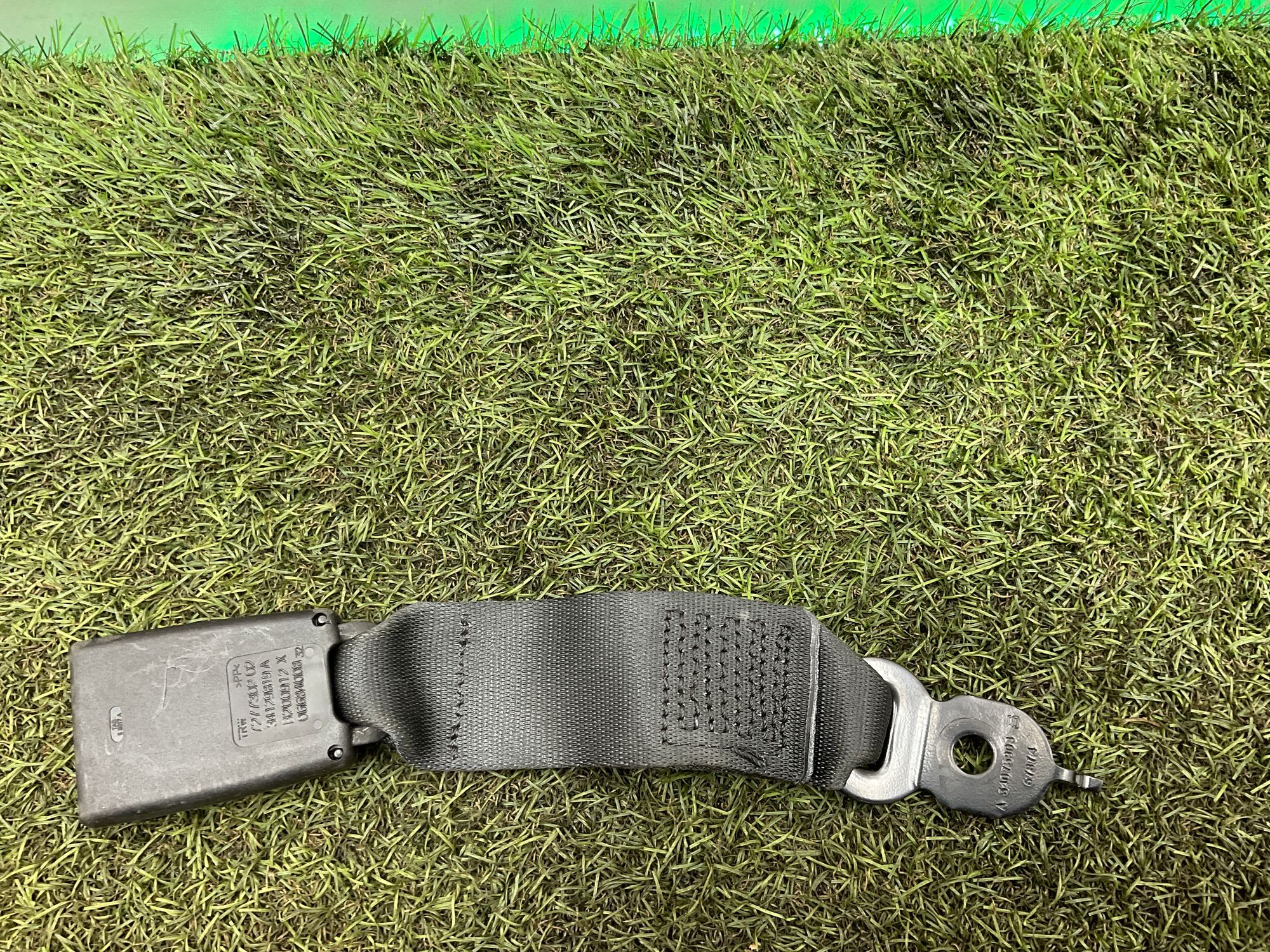 Замок ремня безопасности задний средний BMW 6 F06, 1000 рублей, Москва