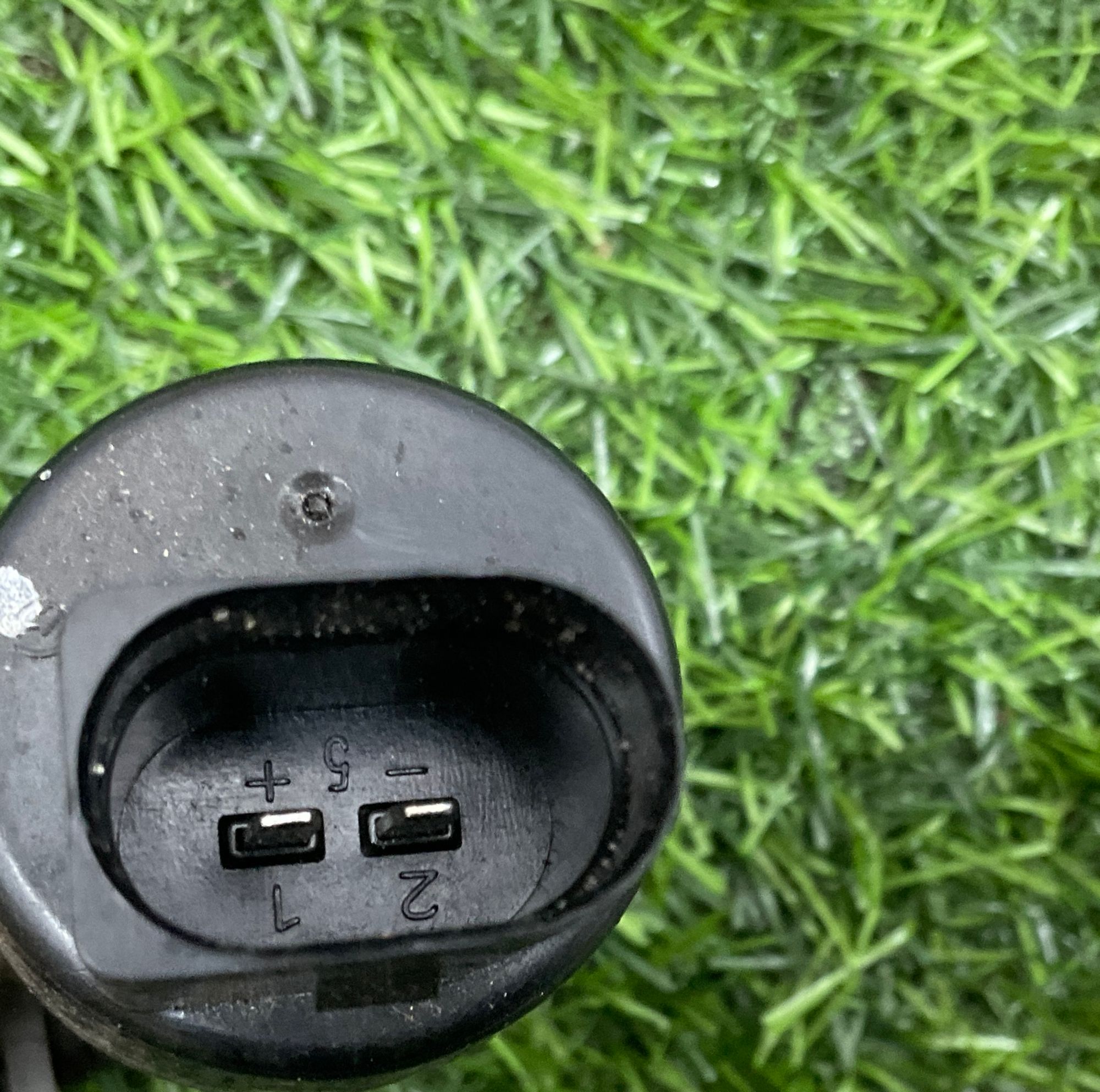 https://ycs.partsauto.market/partsauto-images/thmbs/userImages/h353NjtZg3VDP19b5HMt7LlpbQ93/part/f4f77069-aabc-48a8-abbd-a594376d4016_1741771151669.jpg