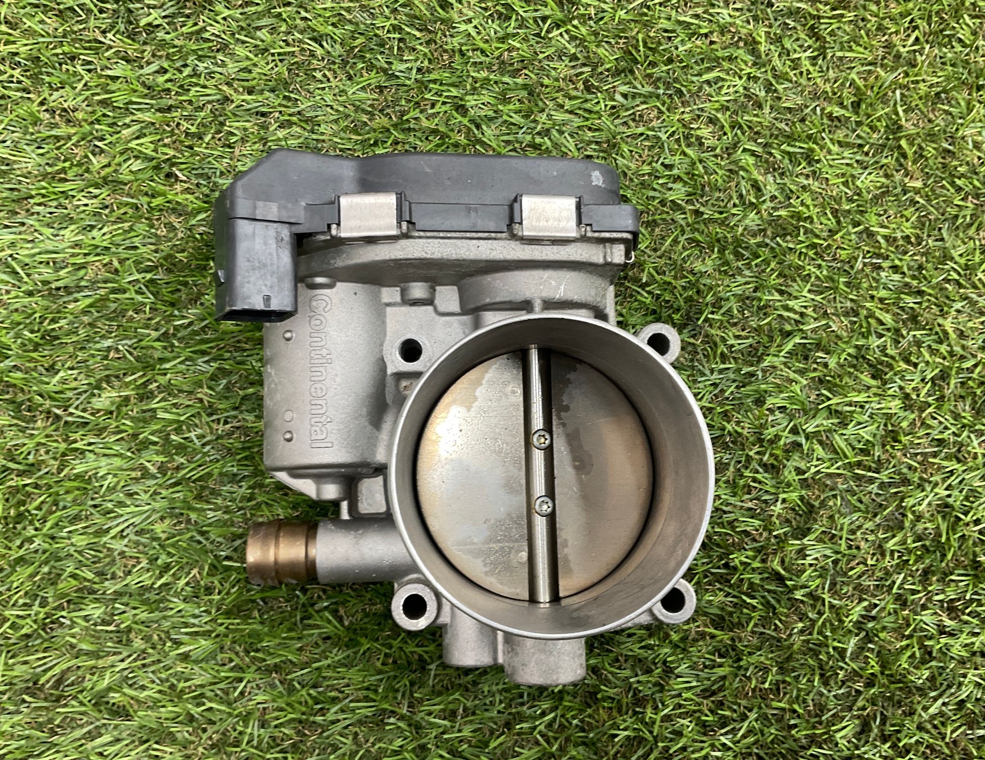 Дроссельная заслонка BMW 5 серия, F10/F11/F07 рестайлинг, 2000 рублей, Москва