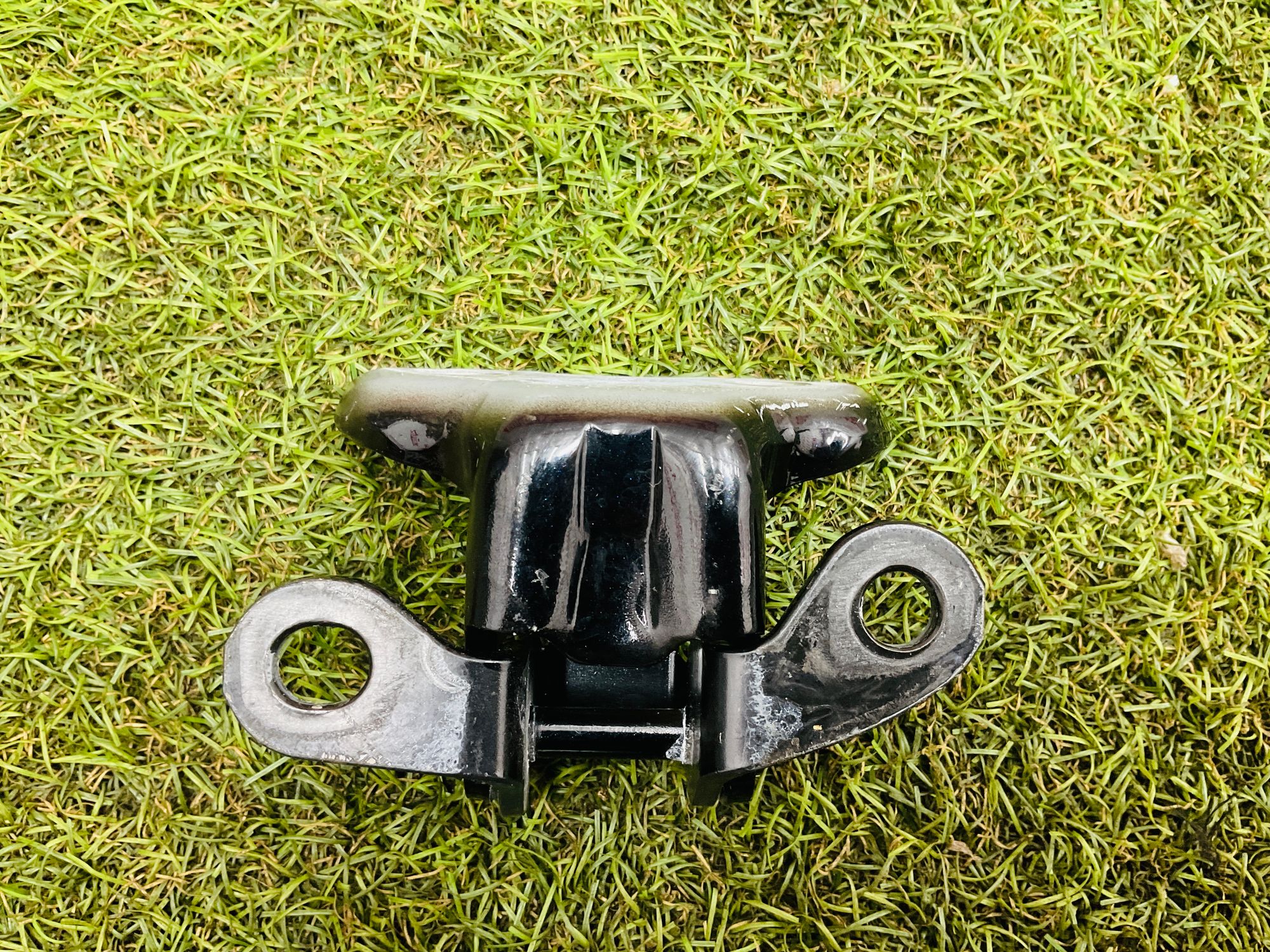 https://ycs.partsauto.market/partsauto-images/thmbs/userImages/h353NjtZg3VDP19b5HMt7LlpbQ93/part/f50f100f-d3fb-4492-b824-6981b928aae2_1779804250721.jpg