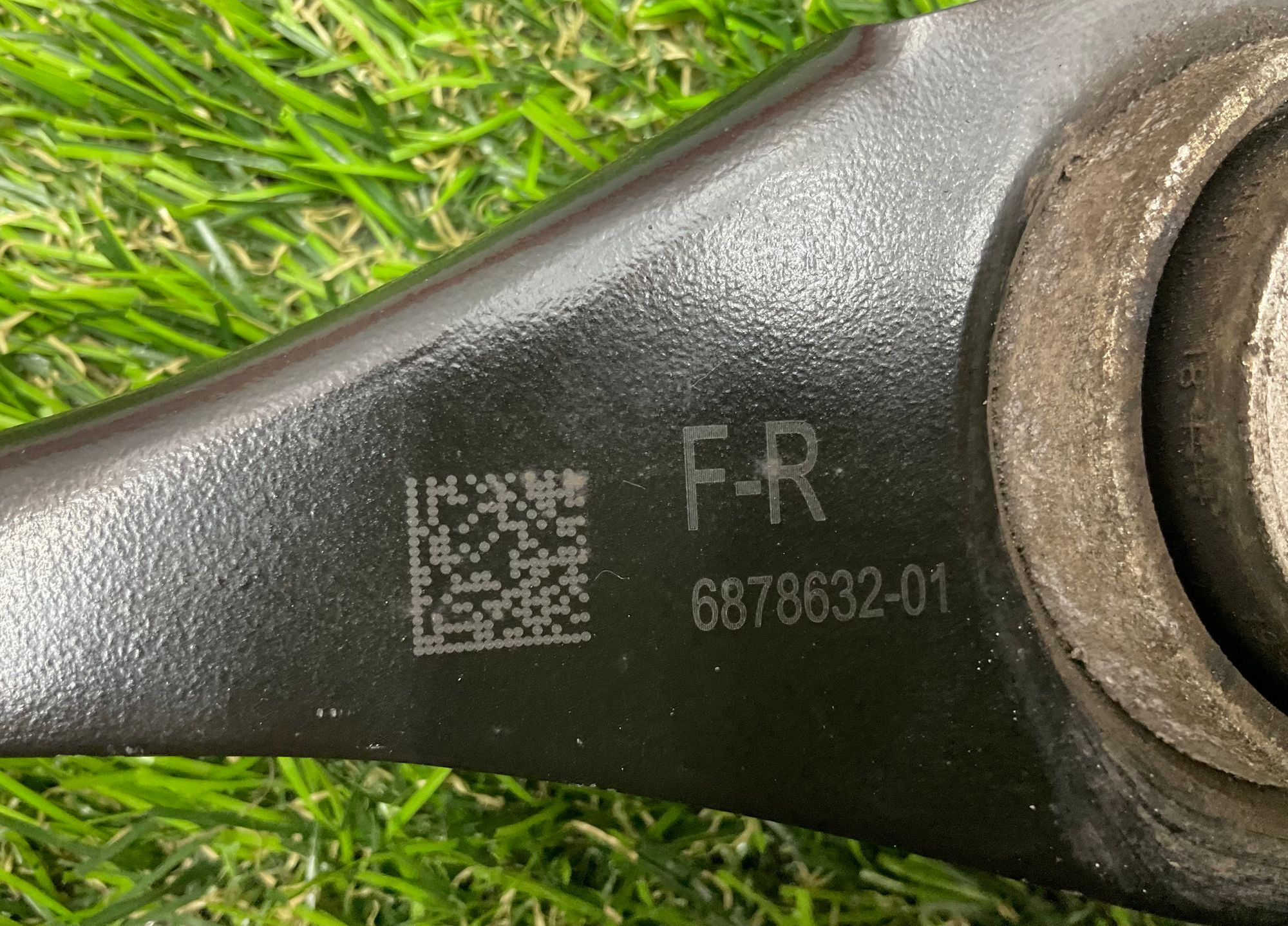 https://ycs.partsauto.market/partsauto-images/thmbs/userImages/h353NjtZg3VDP19b5HMt7LlpbQ93/part/f53c24ac-0cc1-477a-998e-af03443ab338_1781602144465.jpg