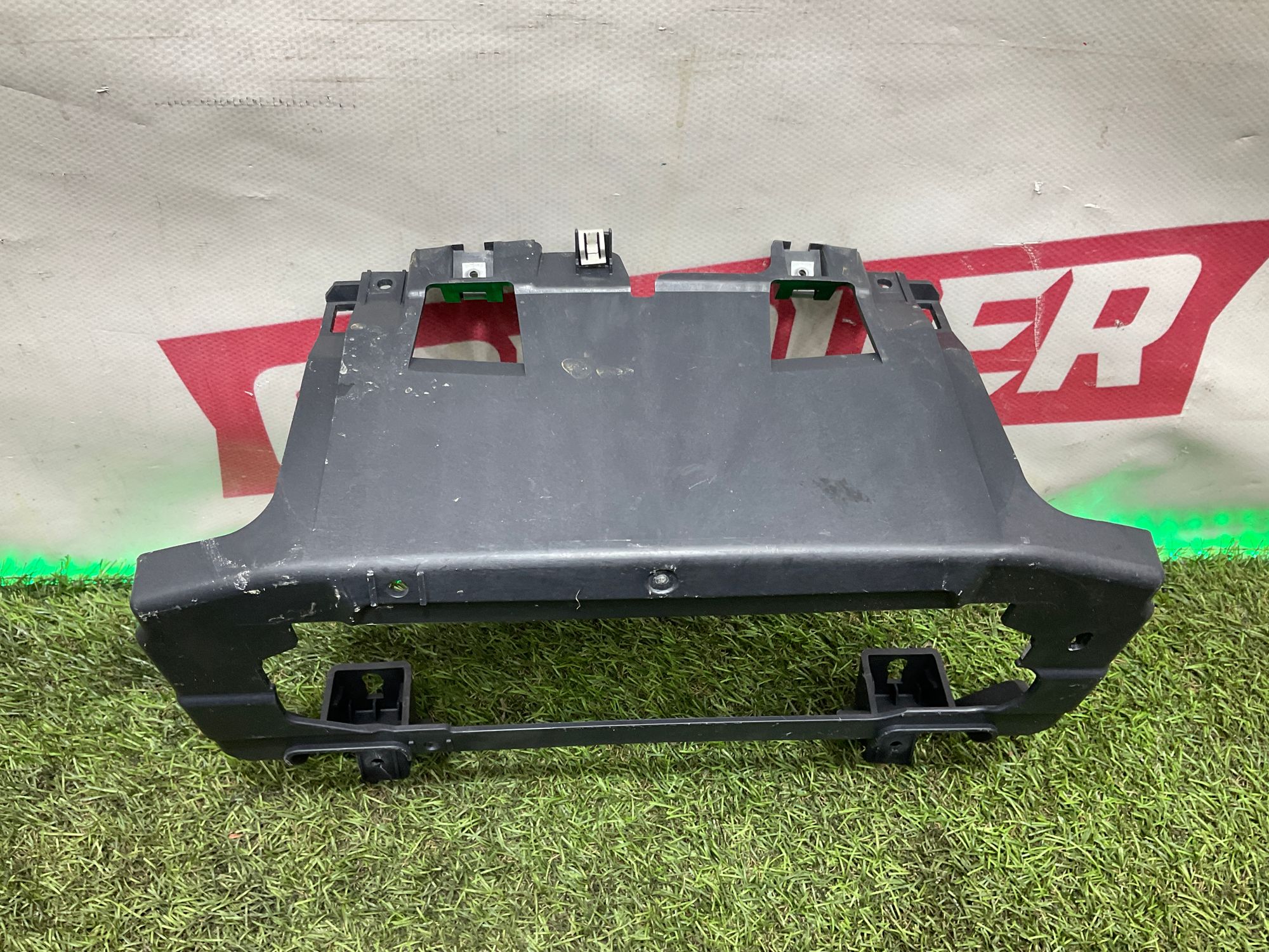 Крепление приборной панели Land Rover Defender II L663 2022, 2500 рублей, Москва