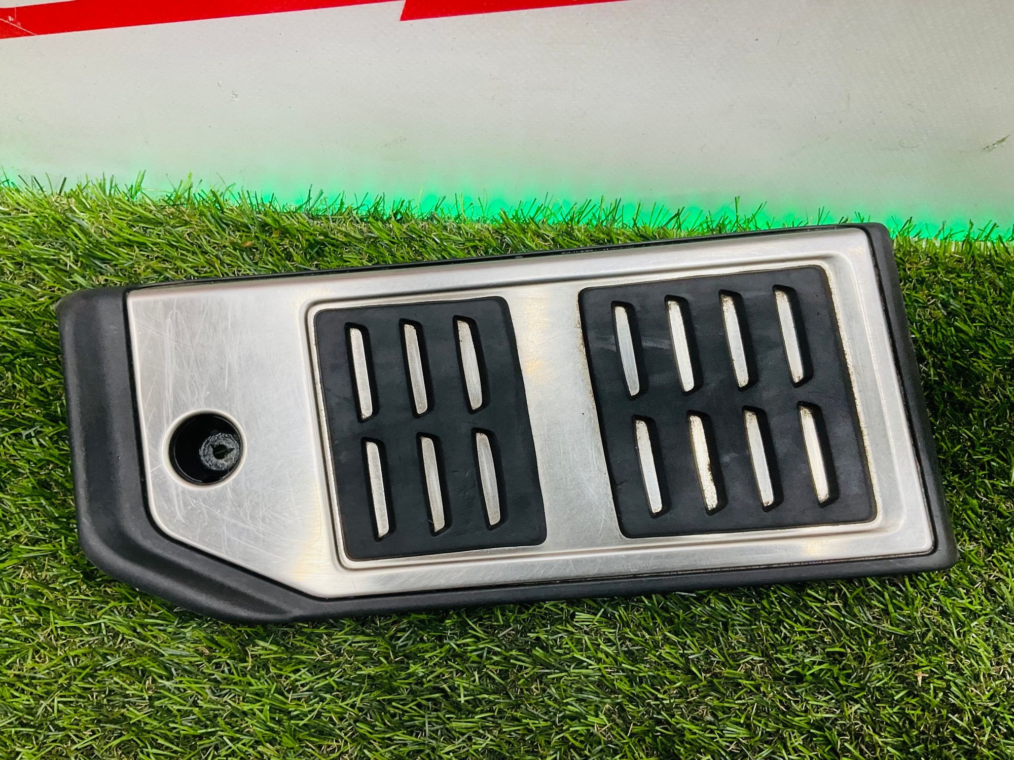 https://ycs.partsauto.market/partsauto-images/thmbs/userImages/h353NjtZg3VDP19b5HMt7LlpbQ93/part/f54cf578-1926-43b7-acba-9f8495a713e9_1785573887736.jpg
