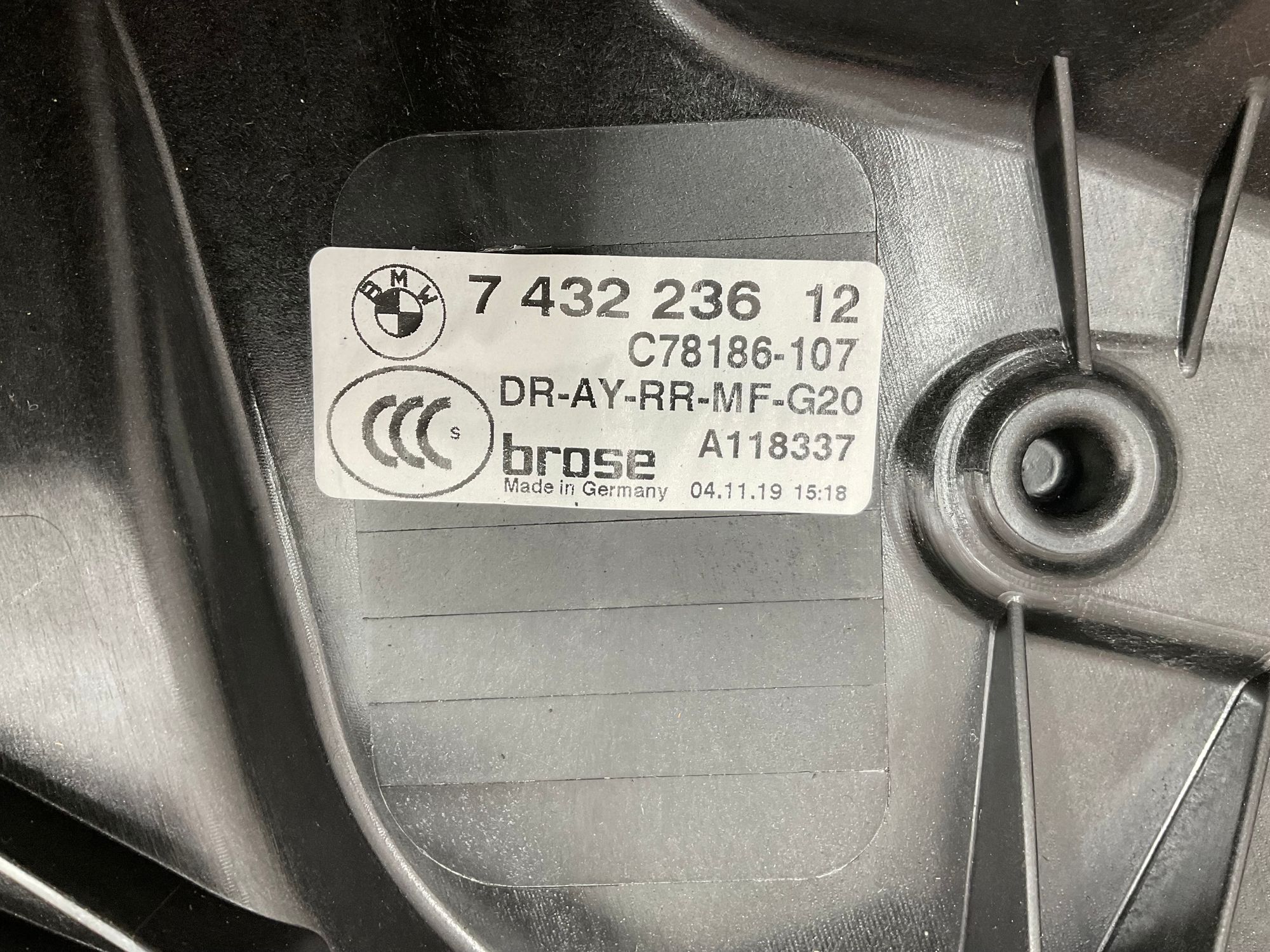 https://ycs.partsauto.market/partsauto-images/thmbs/userImages/h353NjtZg3VDP19b5HMt7LlpbQ93/part/f560224c-927e-47cd-947f-0d6af209364f_1781517450456.jpg