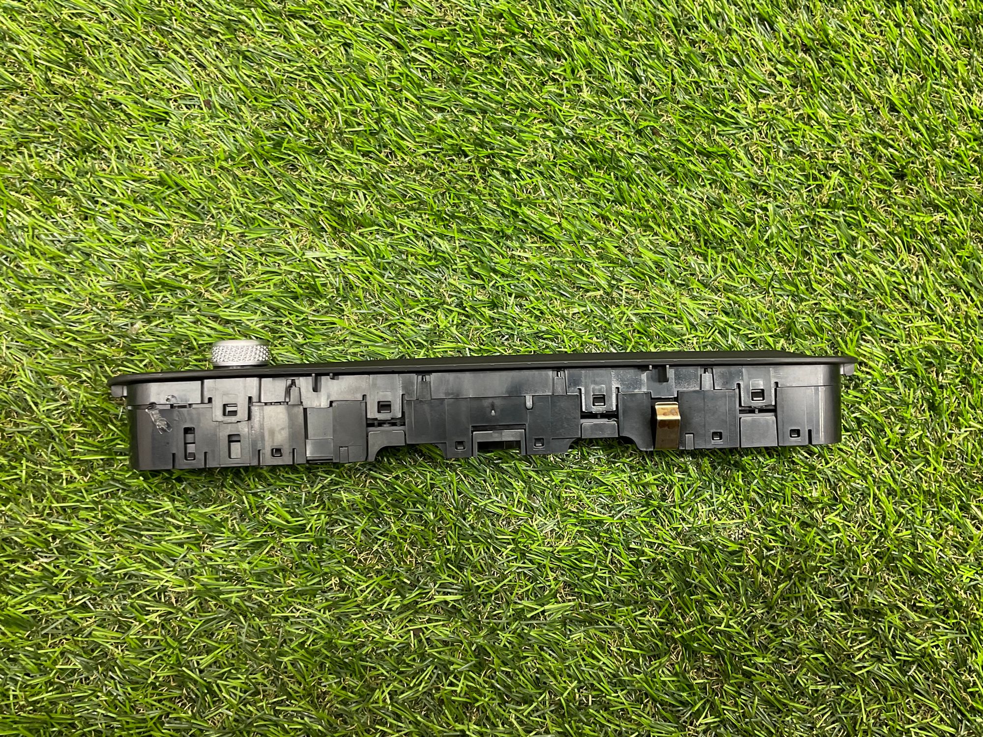 https://ycs.partsauto.market/partsauto-images/thmbs/userImages/h353NjtZg3VDP19b5HMt7LlpbQ93/part/f57c977f-a466-4437-a63a-be422f372962_1781522724850.jpg