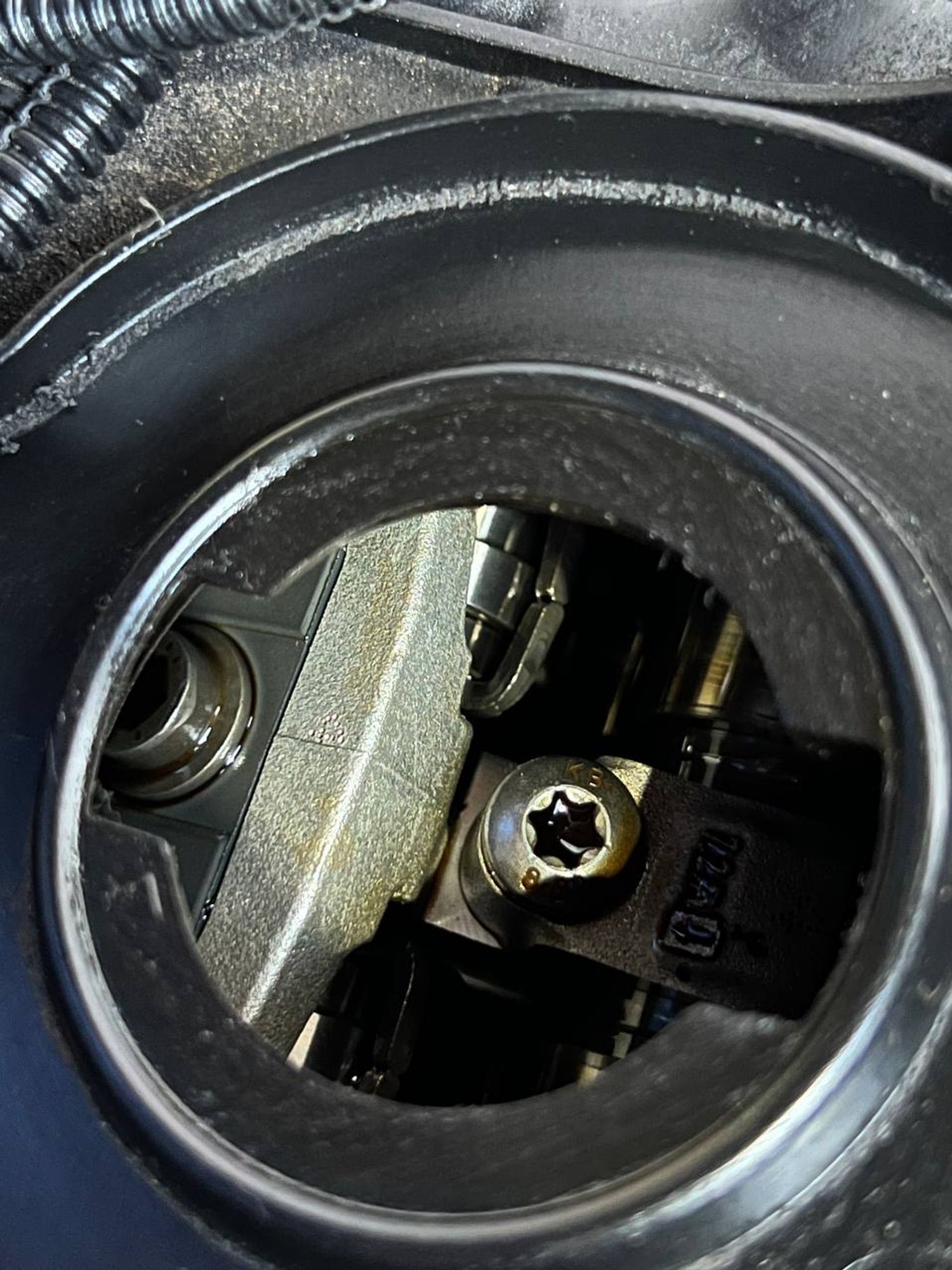 https://ycs.partsauto.market/partsauto-images/thmbs/userImages/h353NjtZg3VDP19b5HMt7LlpbQ93/part/f5f7091e-c852-4f82-9d28-a20c0c3989b4_1711723298032.jpg