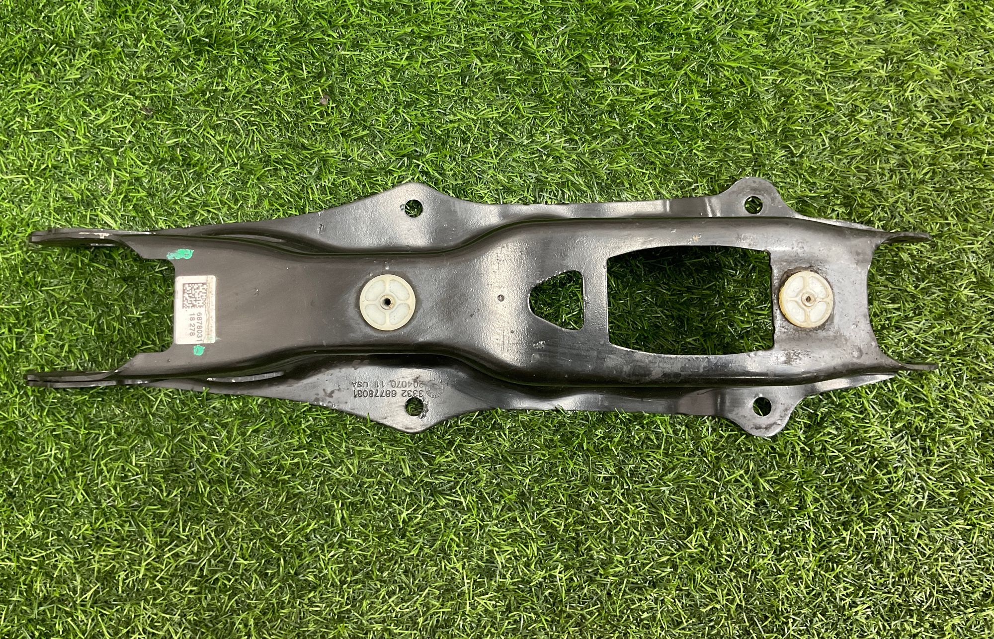 https://ycs.partsauto.market/partsauto-images/thmbs/userImages/h353NjtZg3VDP19b5HMt7LlpbQ93/part/f619dc4b-ad91-4981-aba5-c00fa3f4f0f7_1743514394657.jpg
