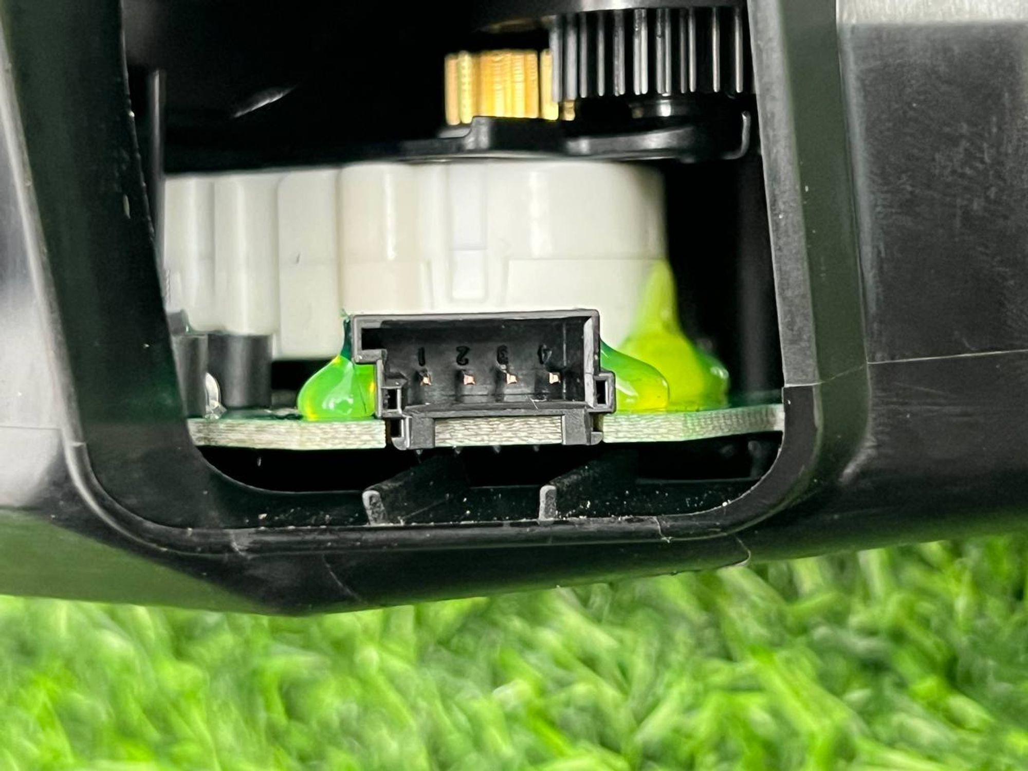https://ycs.partsauto.market/partsauto-images/thmbs/userImages/h353NjtZg3VDP19b5HMt7LlpbQ93/part/f6f4de5f-ab98-42e0-bdc2-250758a20df5_1733296308032.jpg