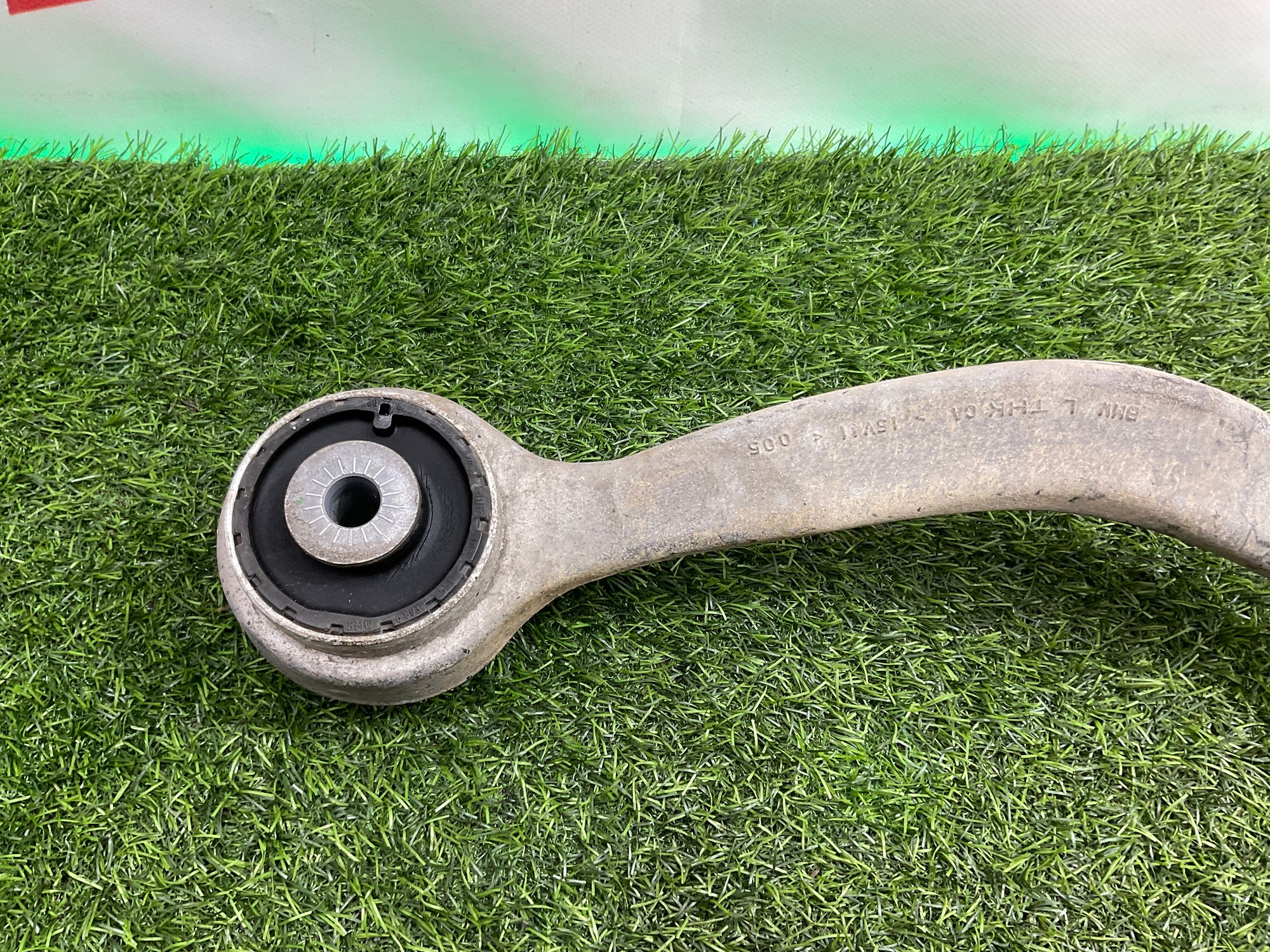 https://ycs.partsauto.market/partsauto-images/thmbs/userImages/h353NjtZg3VDP19b5HMt7LlpbQ93/part/f74afad8-542f-487e-a7de-8723a36203b3_1744025993512.jpg