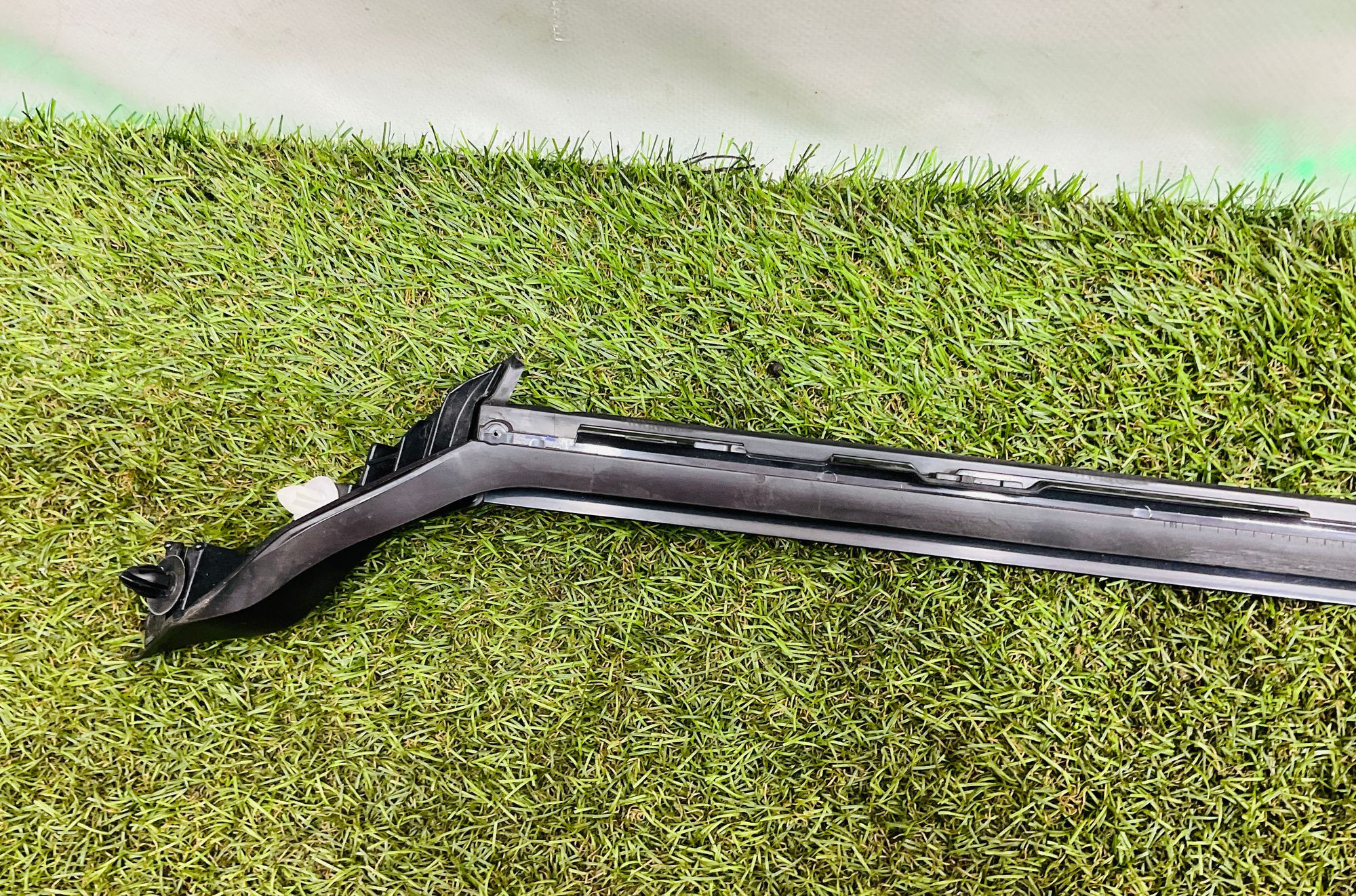https://ycs.partsauto.market/partsauto-images/thmbs/userImages/h353NjtZg3VDP19b5HMt7LlpbQ93/part/f8255ba2-2bc8-4a21-a9e0-7e47c06a25e7_1780055348467.jpg