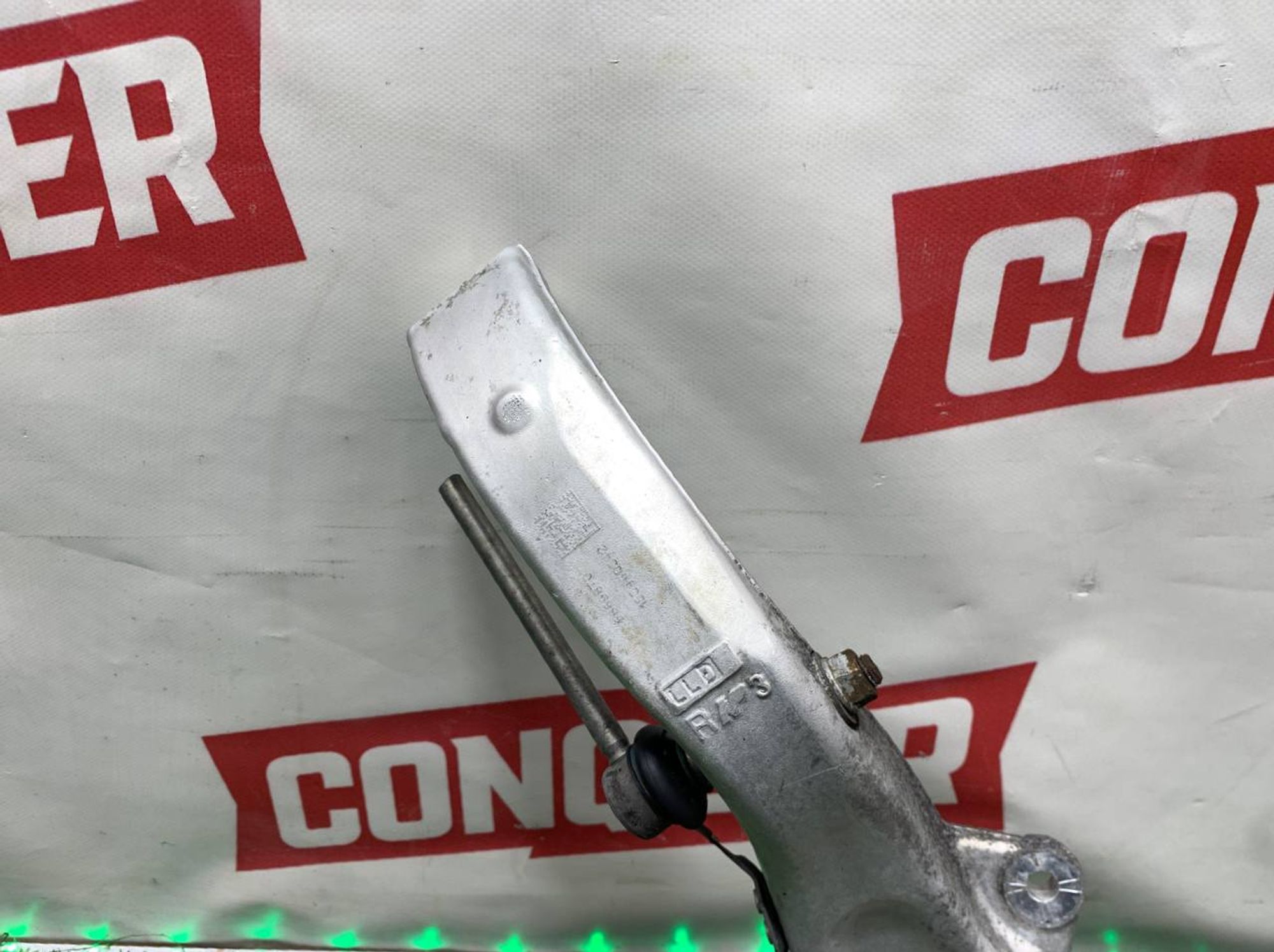 https://ycs.partsauto.market/partsauto-images/thmbs/userImages/h353NjtZg3VDP19b5HMt7LlpbQ93/part/f8426cf7-90d5-441c-9005-1ccae239b3f8_1729516849367.jpg