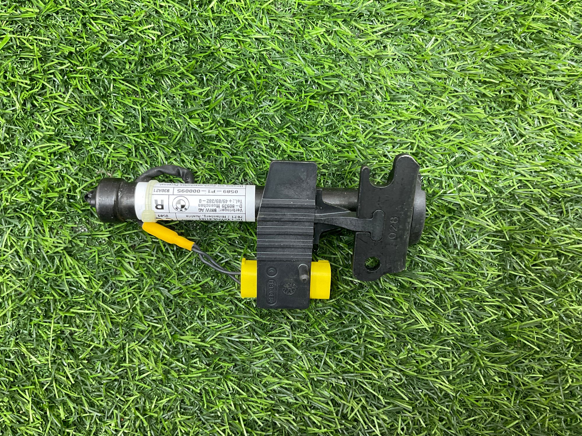 https://ycs.partsauto.market/partsauto-images/thmbs/userImages/h353NjtZg3VDP19b5HMt7LlpbQ93/part/f86fe6d5-e26e-40a1-bec4-7000ccc8e95b_1734514110750.jpg