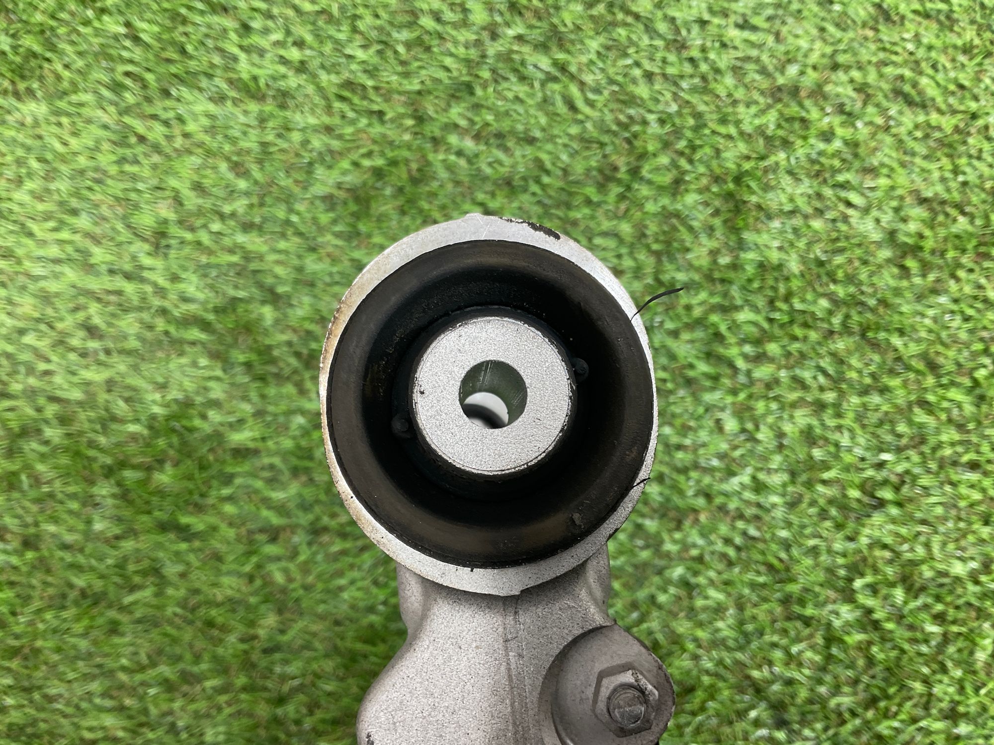 https://ycs.partsauto.market/partsauto-images/thmbs/userImages/h353NjtZg3VDP19b5HMt7LlpbQ93/part/f87eaa1c-3ab5-4c21-8c33-d1d80bce6ae9_1746710337395.jpg