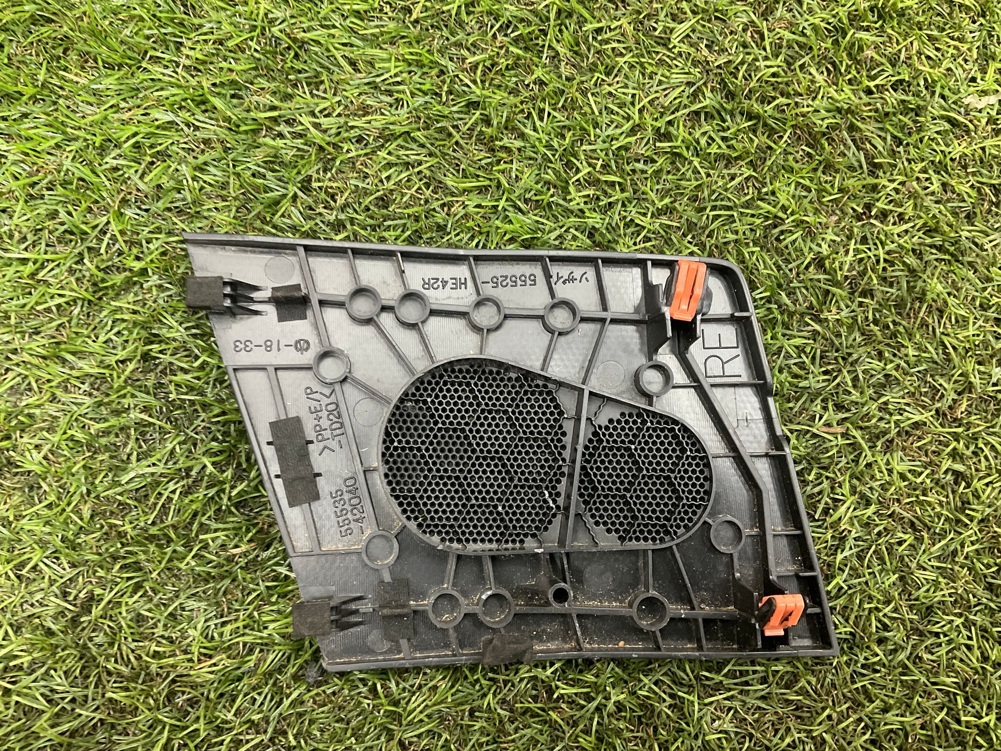 Накладка динамика передняя левая Toyota RAV4, V (2018—2023), 3000 рублей, Москва