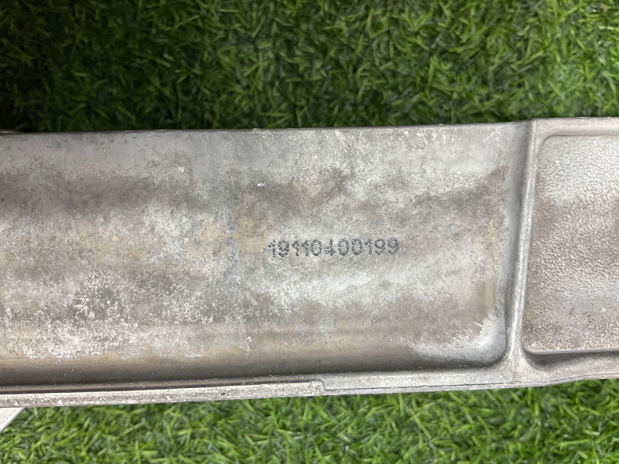 https://ycs.partsauto.market/partsauto-images/thmbs/userImages/h353NjtZg3VDP19b5HMt7LlpbQ93/part/f8df0823-79b0-4ac7-9031-694a955c0bba_1736324697511.jpg